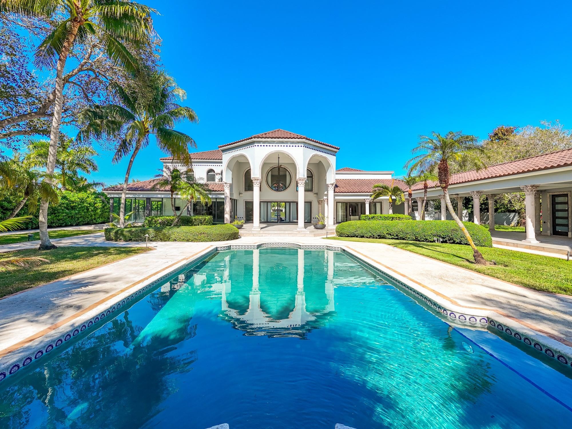 7BR – SingleFamilyResidence at 10270 SW 58th Street