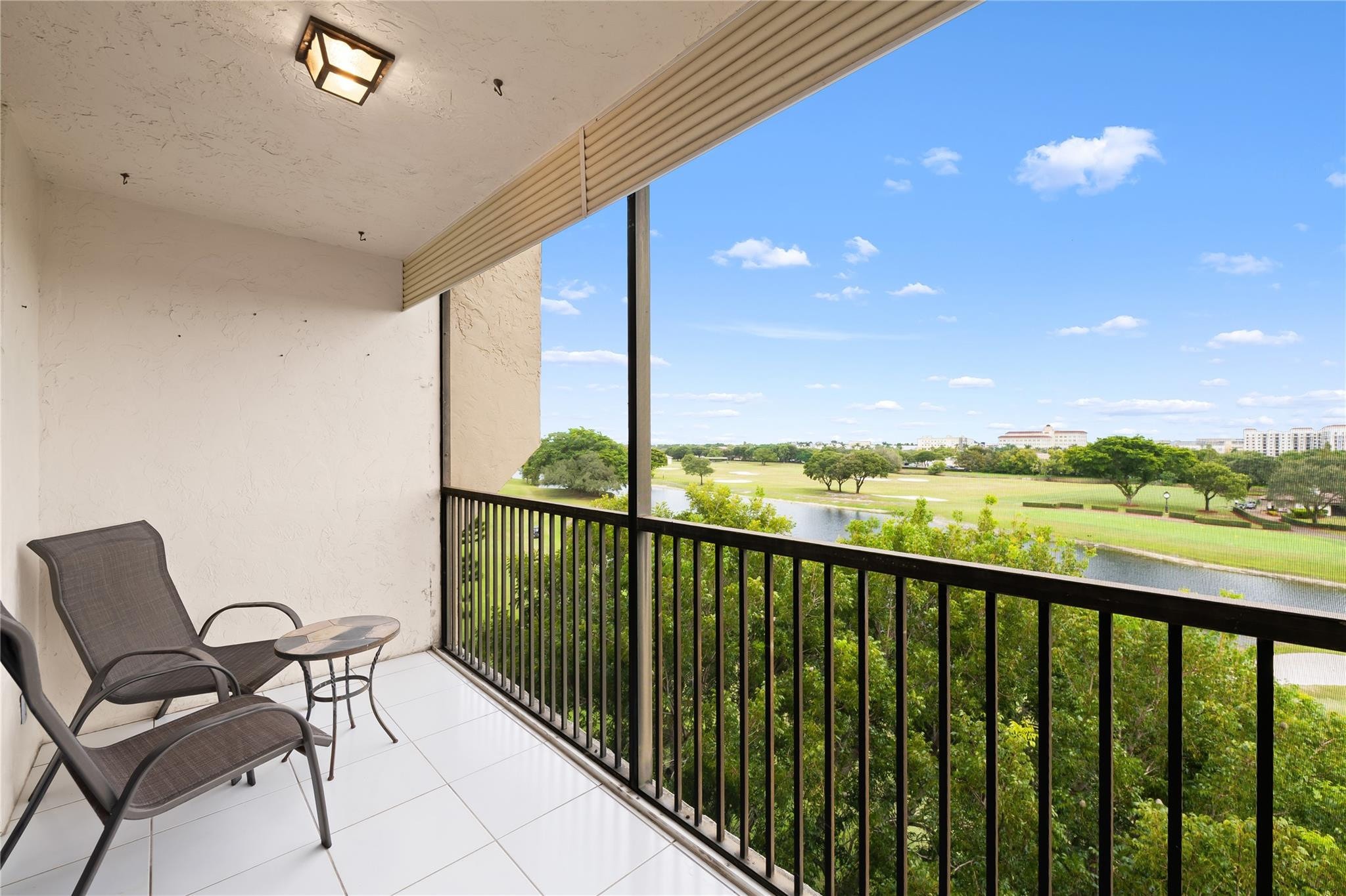 2BR – Condominium at 3300 W Rolling Hills Circle #610