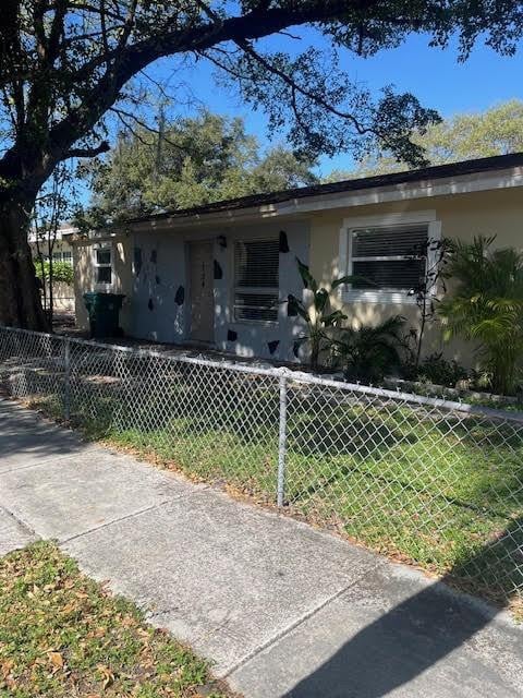 3BR – SingleFamilyResidence at 734 SW 8th Street
