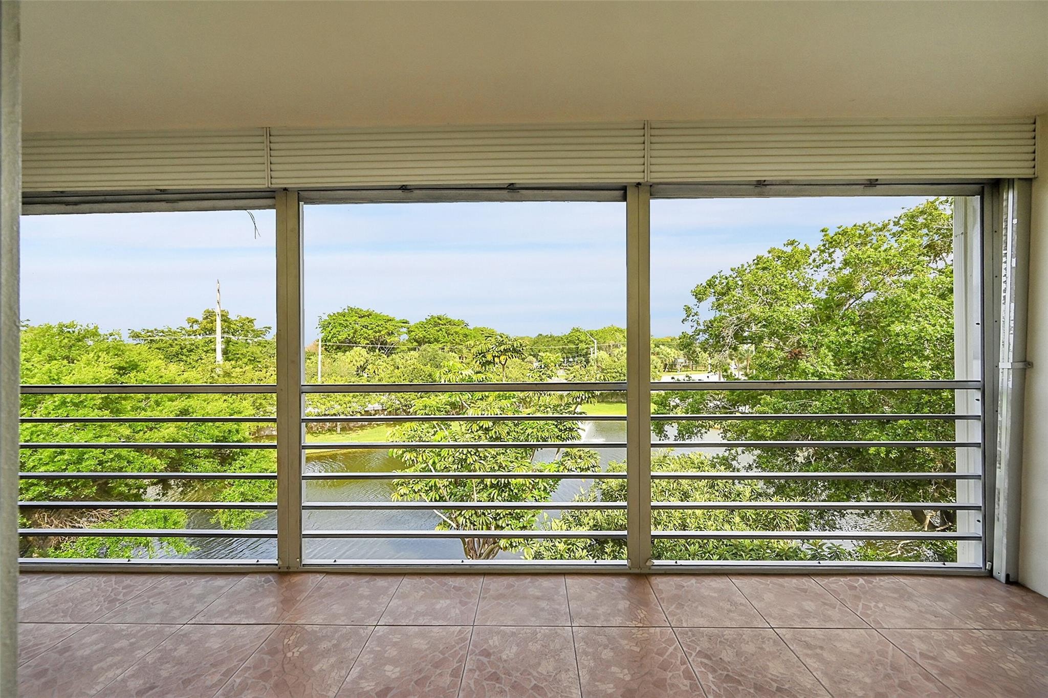 2BR – Condominium at 2502 Antigua Terrace #J4