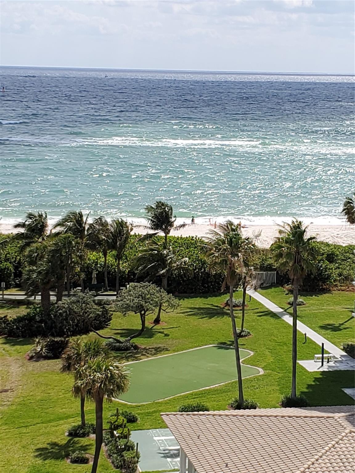 2BR – Condominium at 1630 N Ocean Boulevard #814