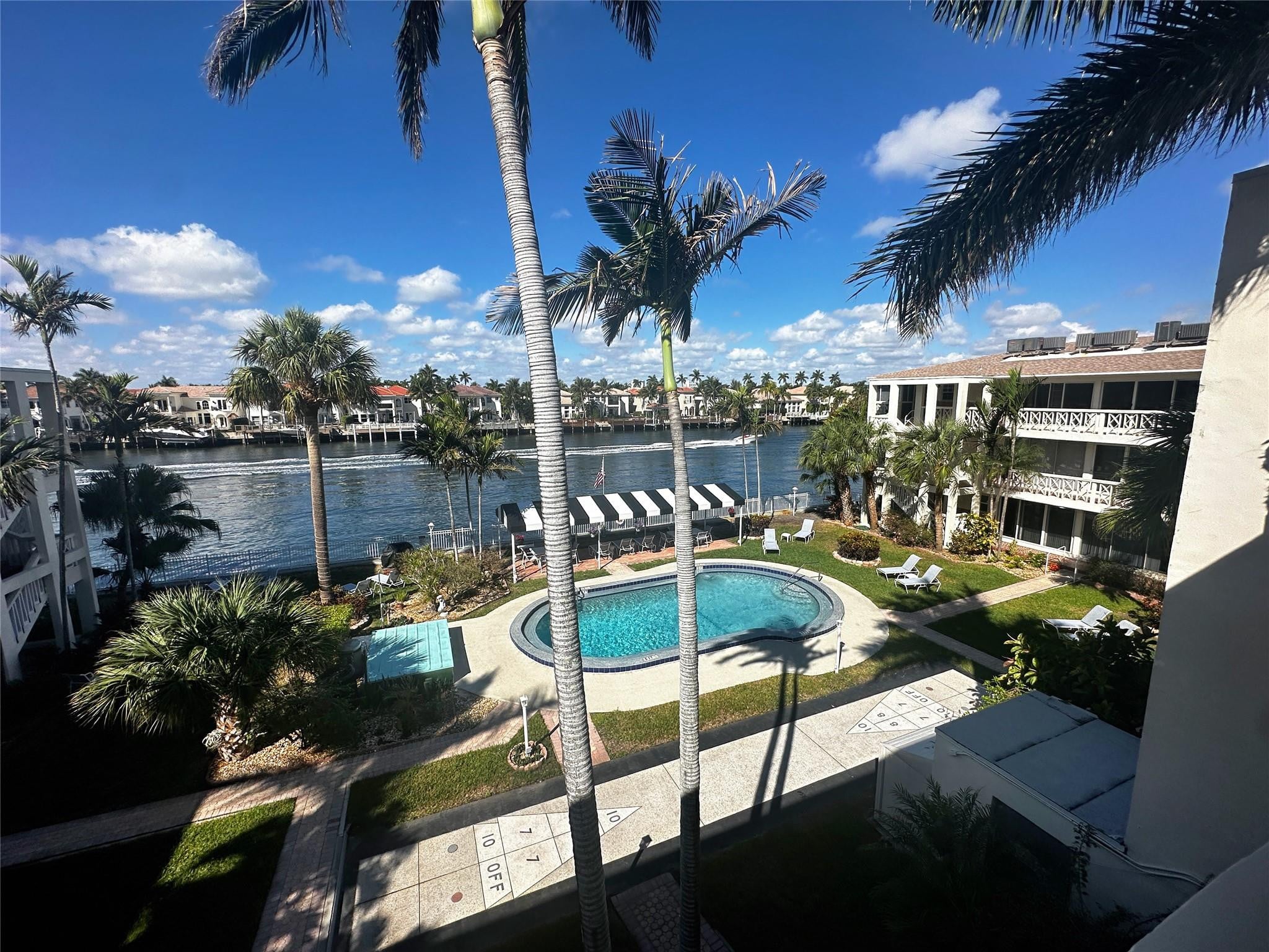 2BR – StockCooperative at 2400 S Ocean Drive #314