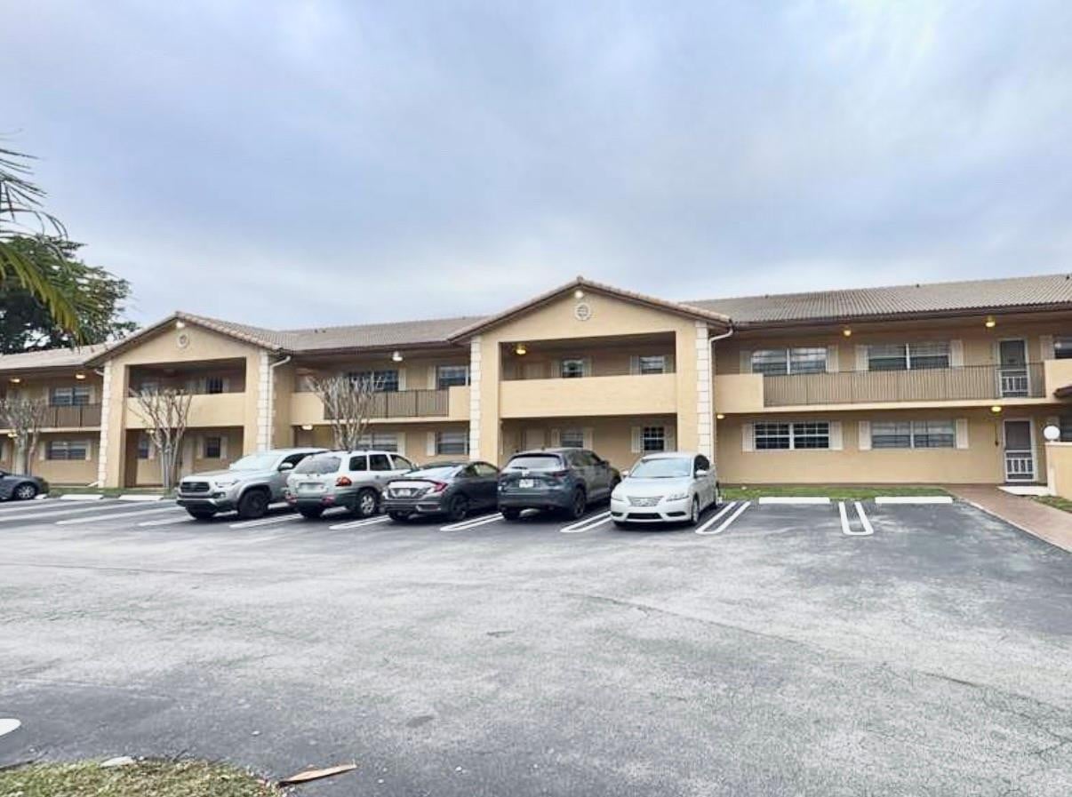 2BR – Condominium at 2966 Coral Springs Drive
