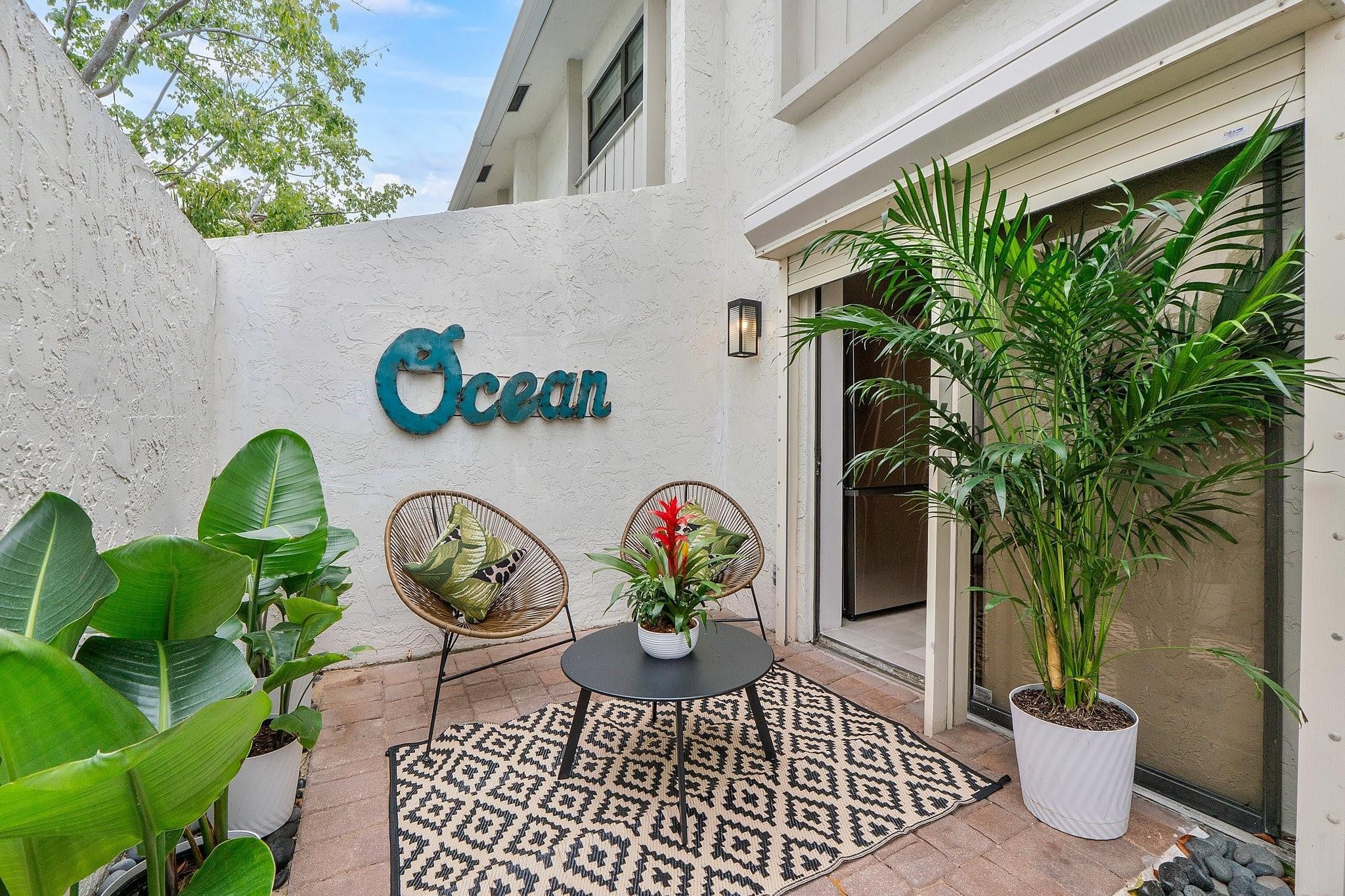 2BR – Townhouse at 555 NE 7th Avenue #5a