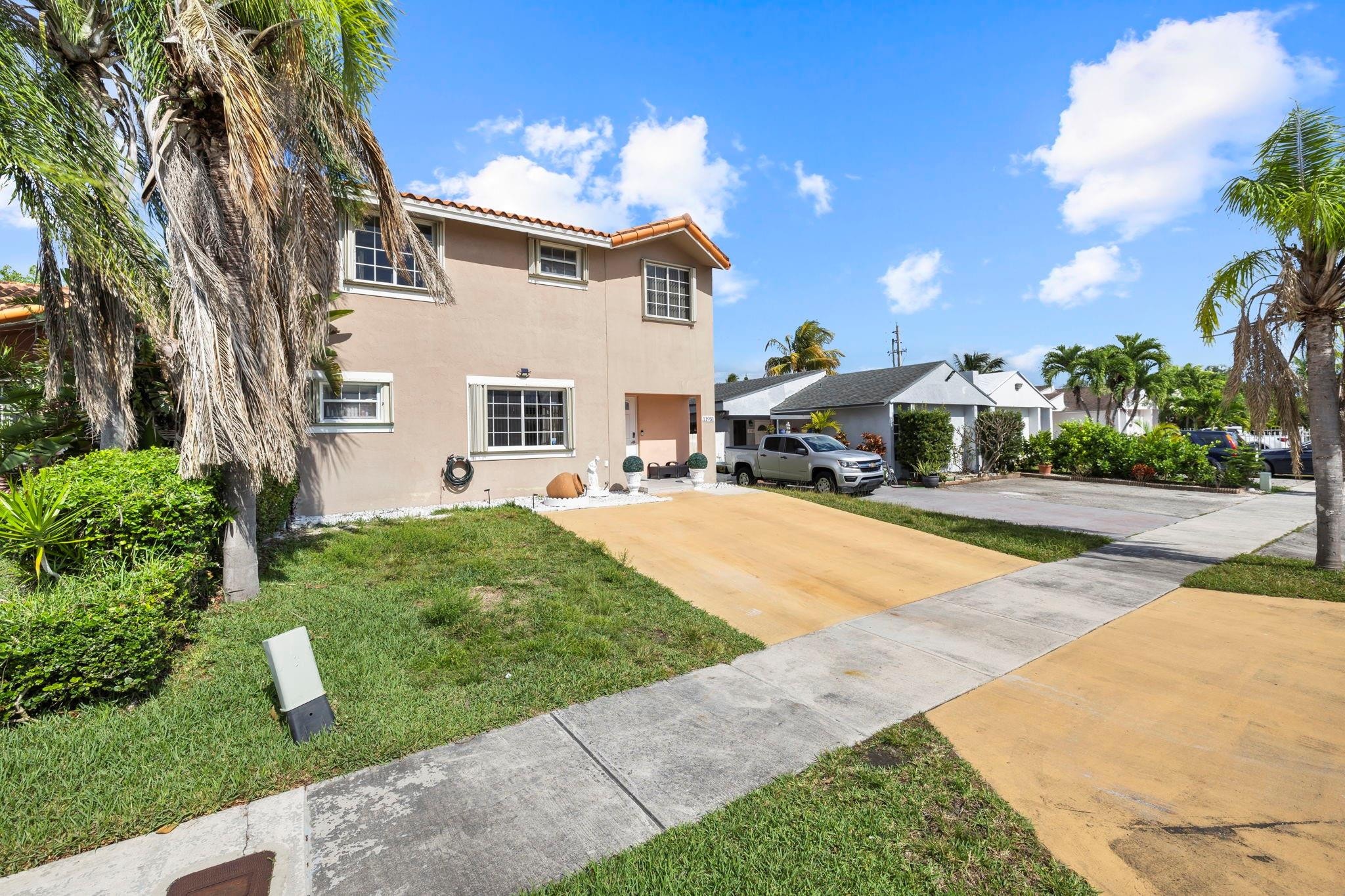 3BR – SingleFamilyResidence at 11951 SW 208th Terrace