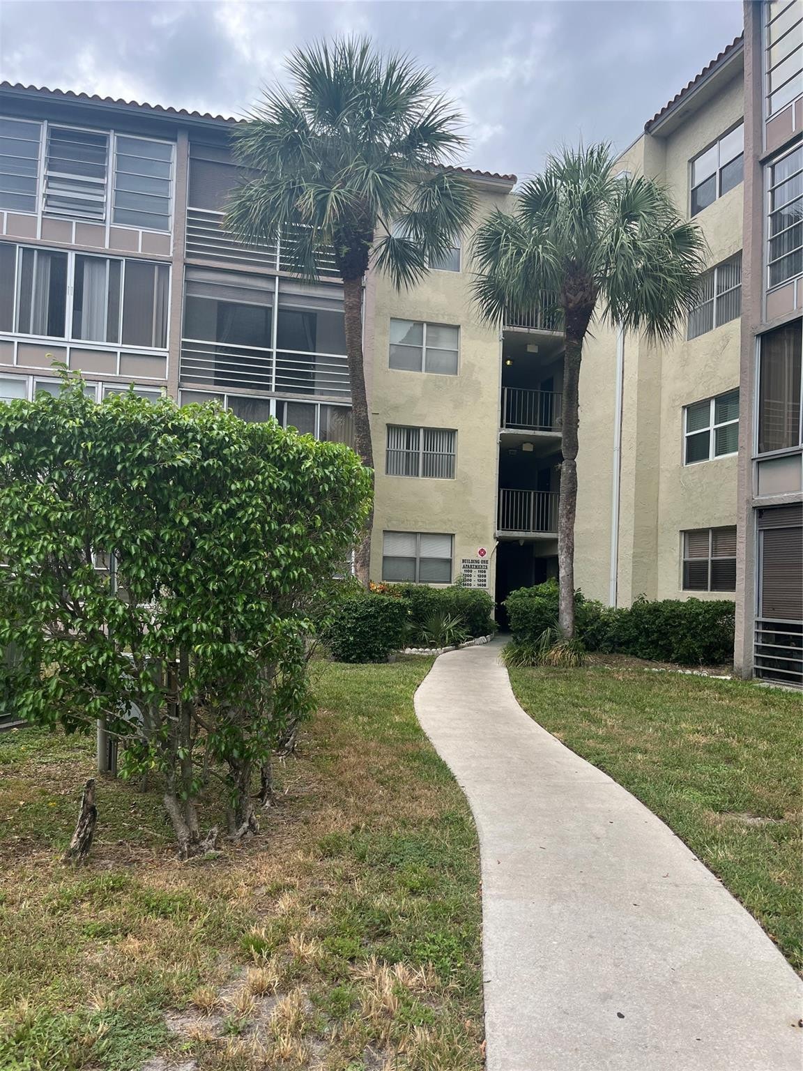 2BR – Condominium at 1800 sw 81 Ave N 81 Ave Lauderdale Avenue #1418