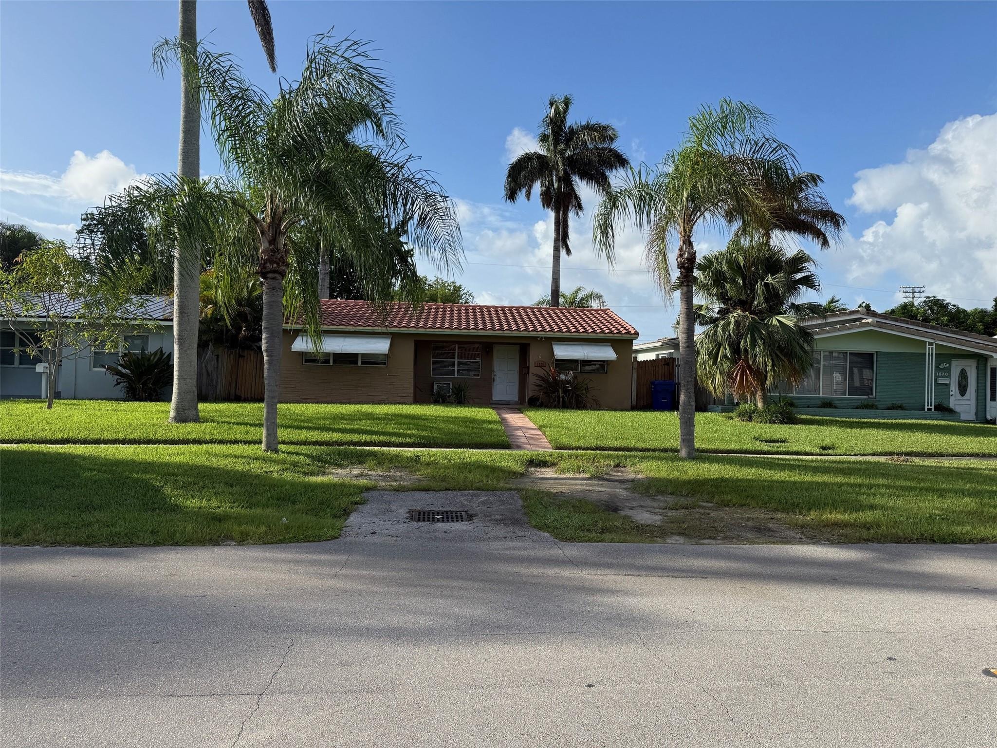 2BR – SingleFamilyResidence at 1526 Shenandoah Street