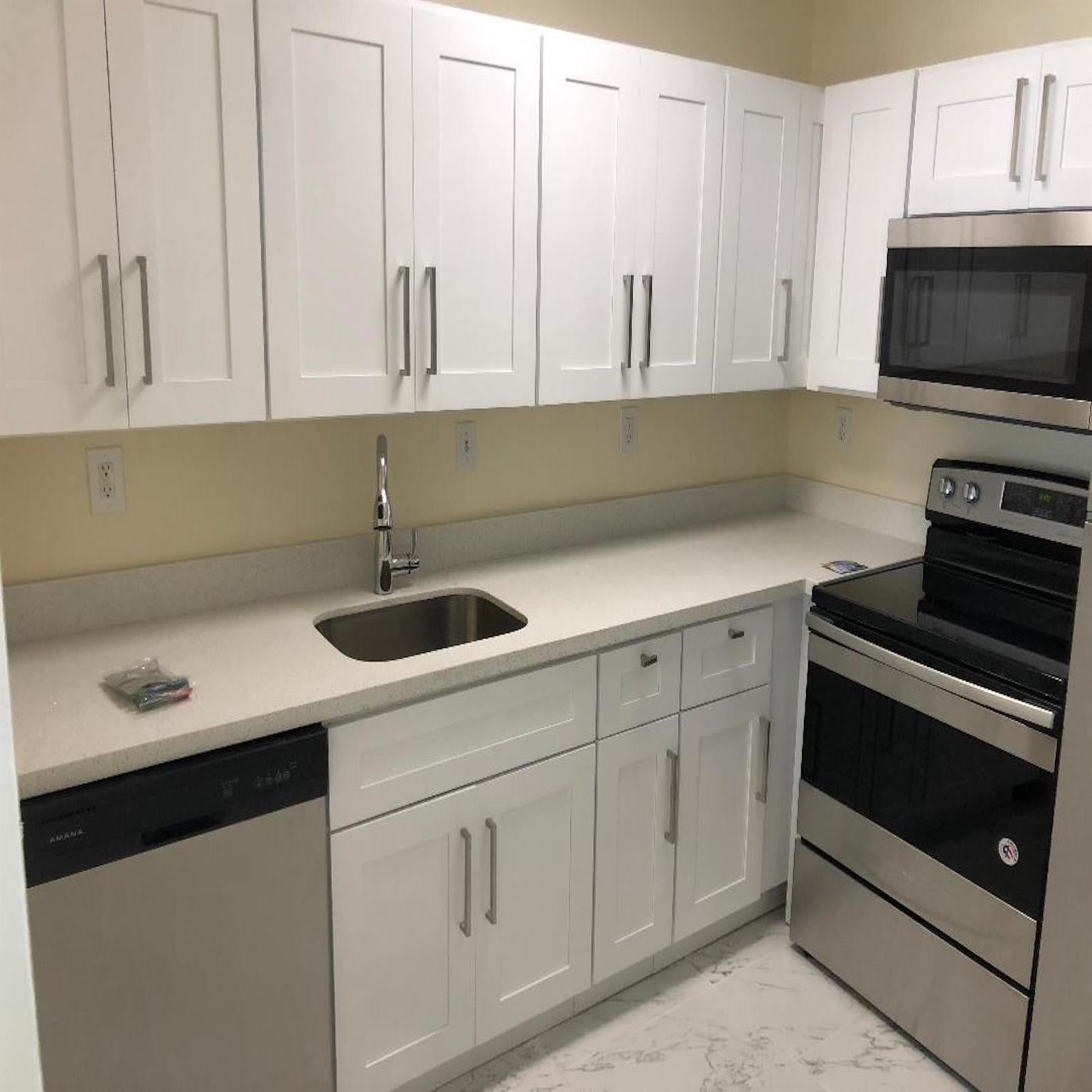 2BR – Apartment at 505 S Pine Island Road