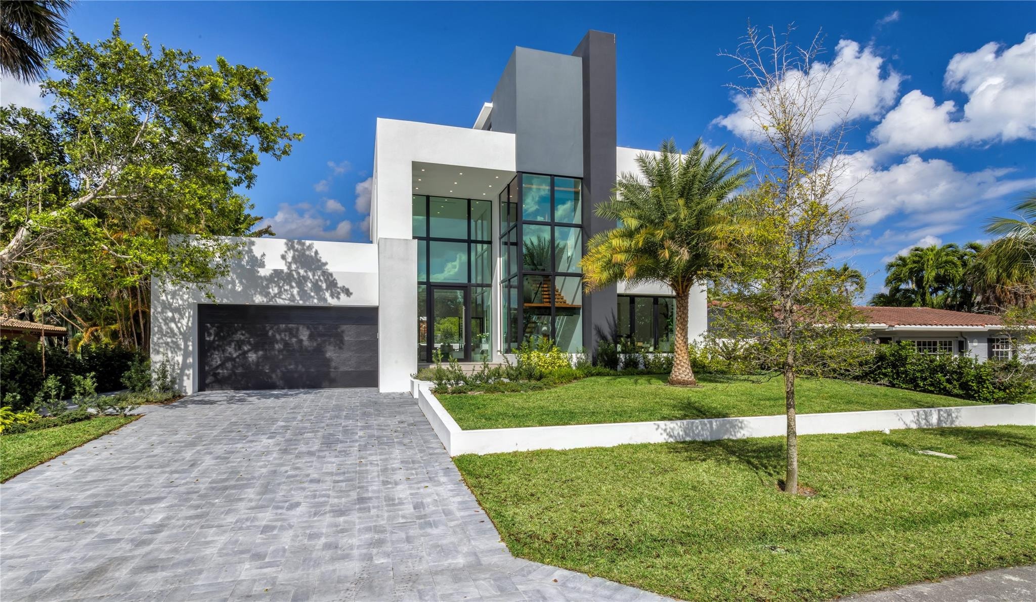 5BR – SingleFamilyResidence at 3205 Leigh Road