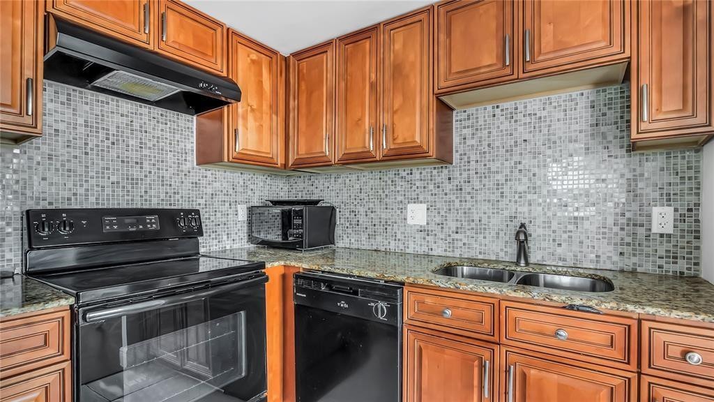 1BR – Condominium at 703 Brittany #O