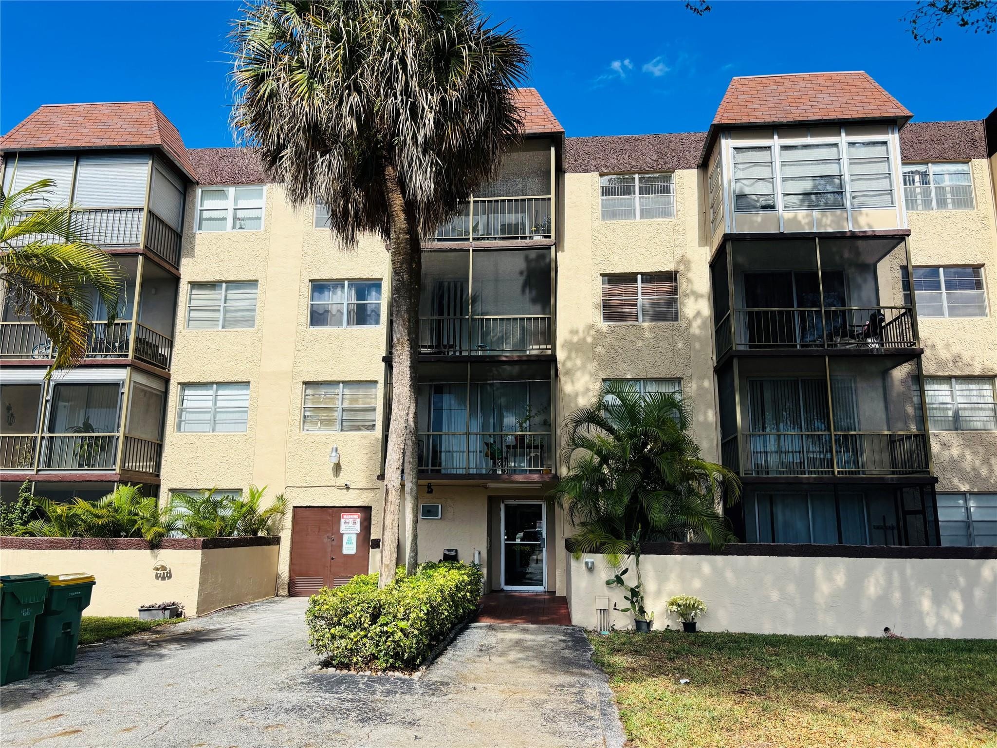 1BR – Condominium at 7300 NW 17th Street #405