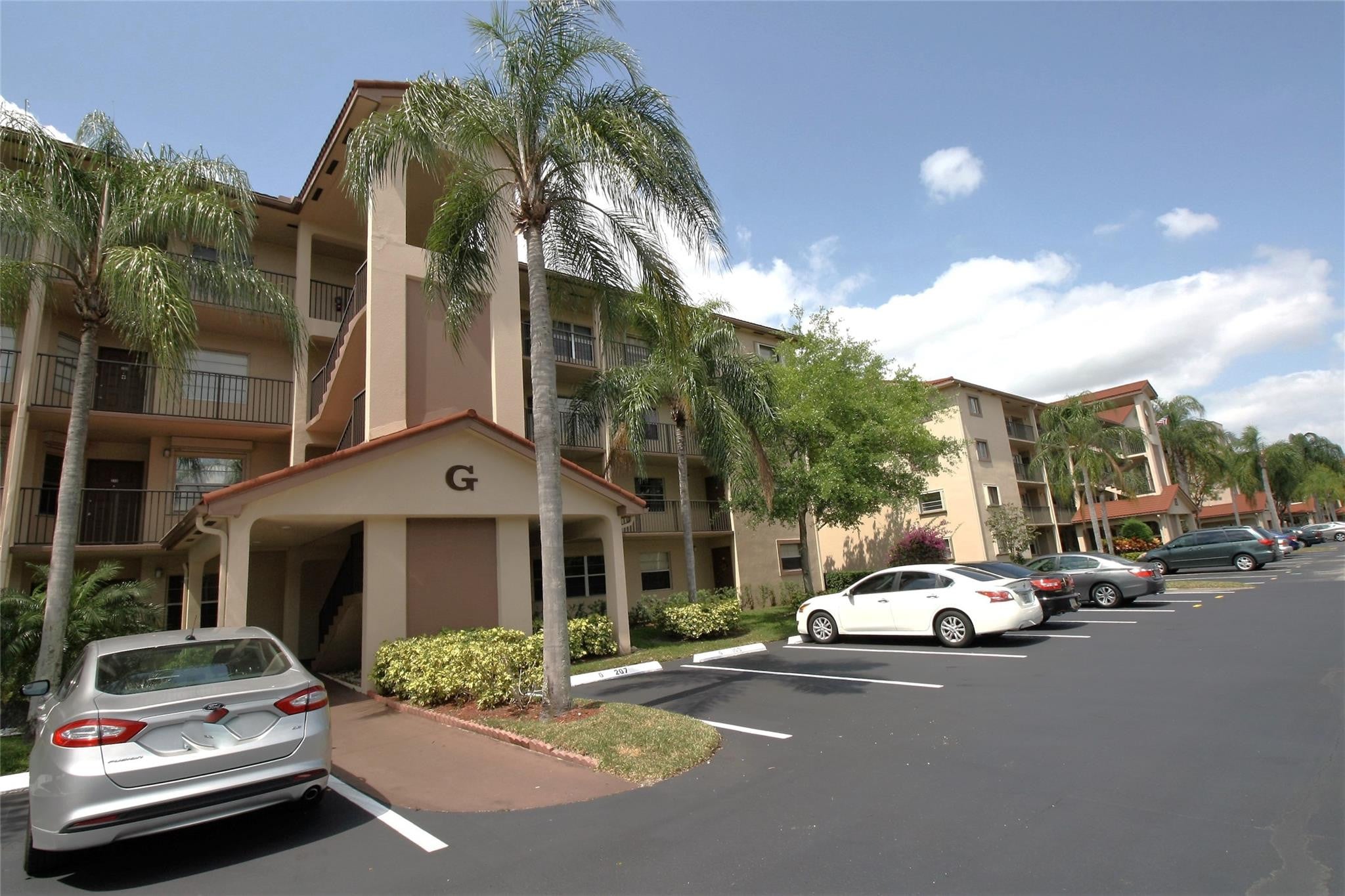 2BR – Condominium at 1200 SW 130th Avenue #210-G