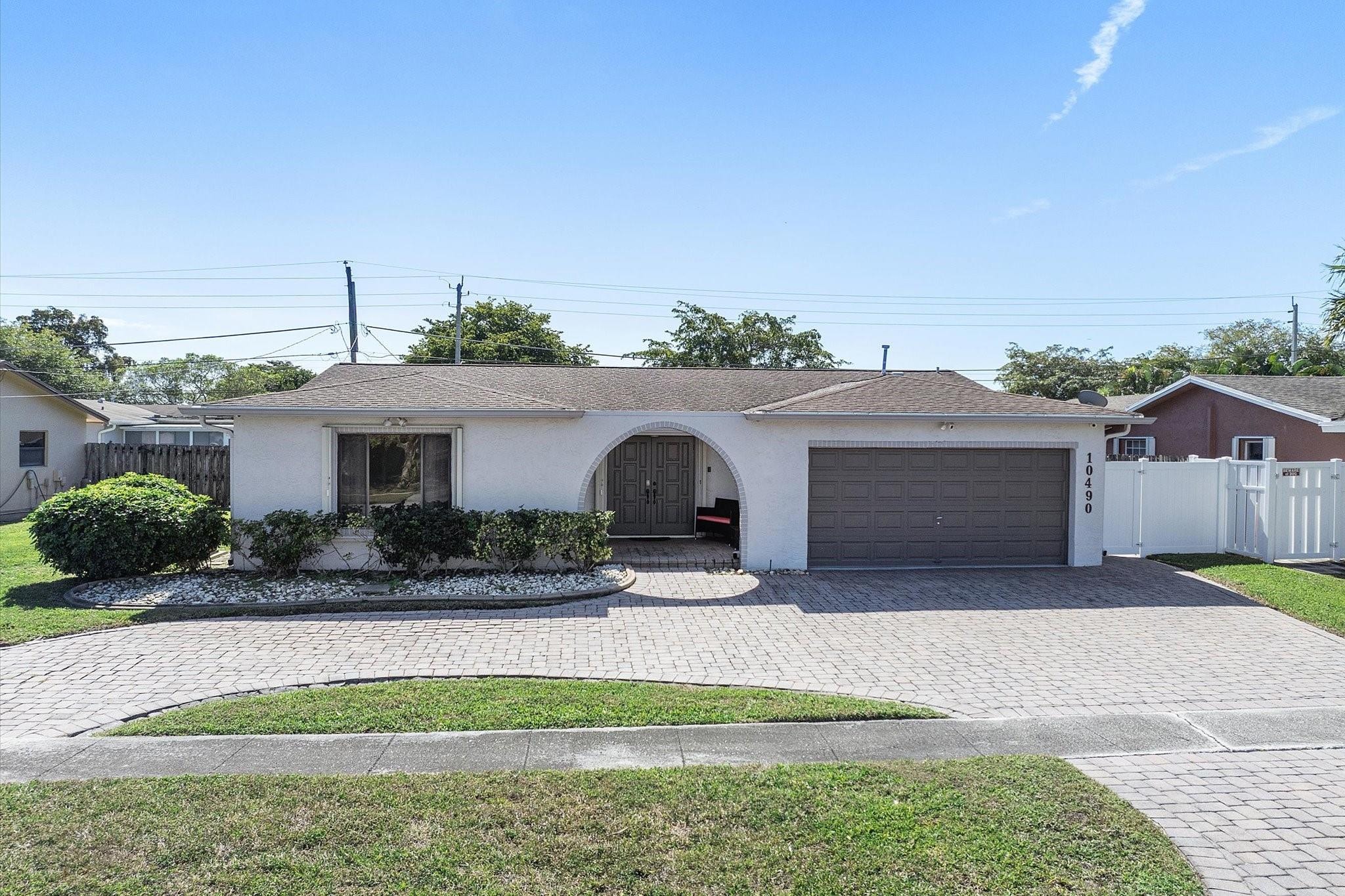 4BR – SingleFamilyResidence at 10490 NW 24th Street