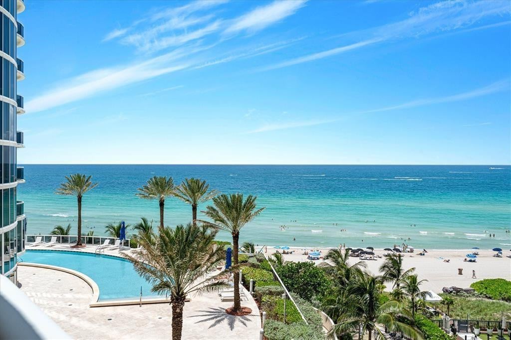 2BR – Condominium at 17201 Collins Avenue #805