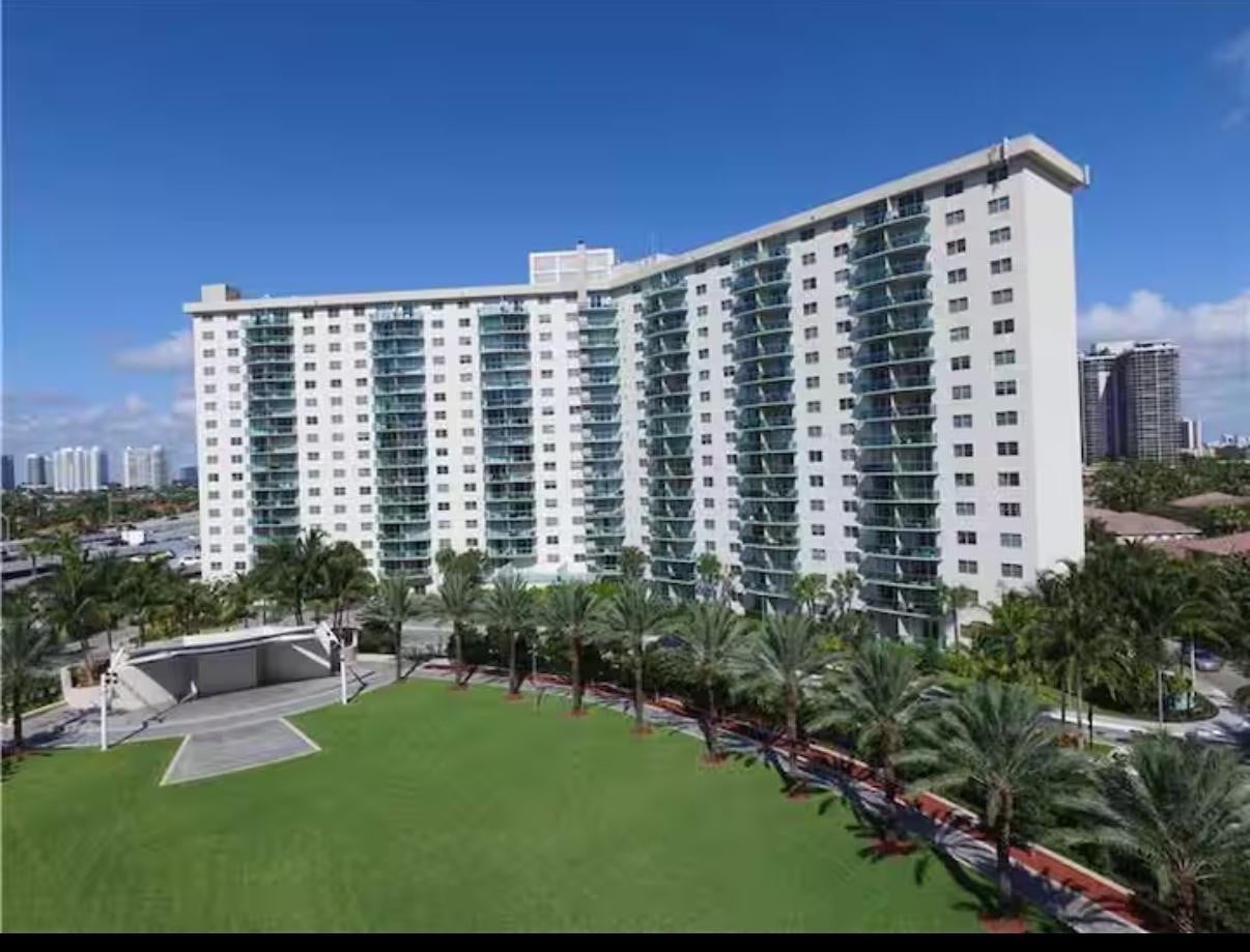 2BR – Condominium at 19370 Collins Avenue #301
