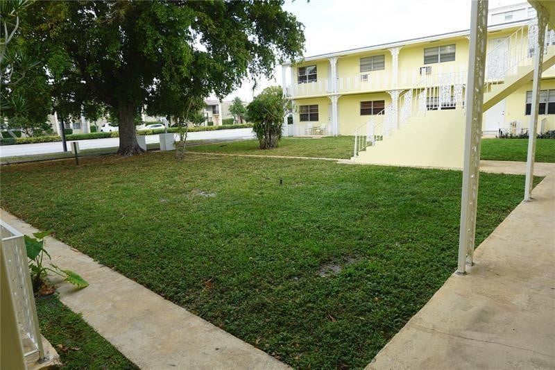 1BR – Condominium at 5400 Hollywood Boulevard #14