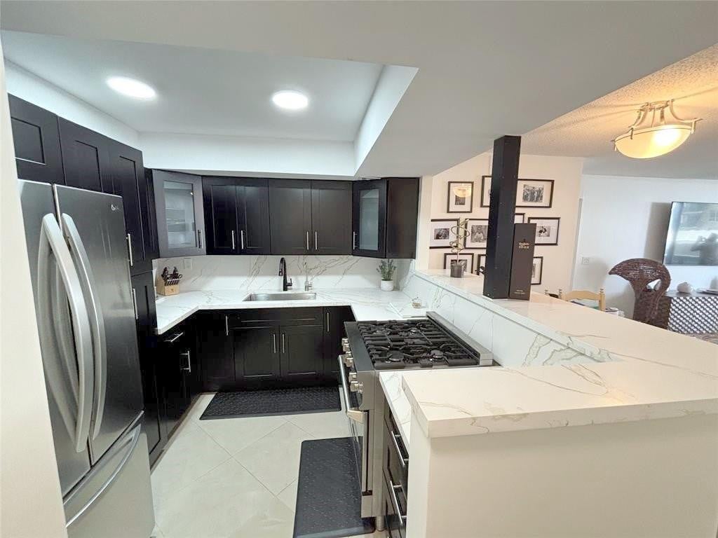 1BR – Condominium at 3140 S Ocean Drive #809