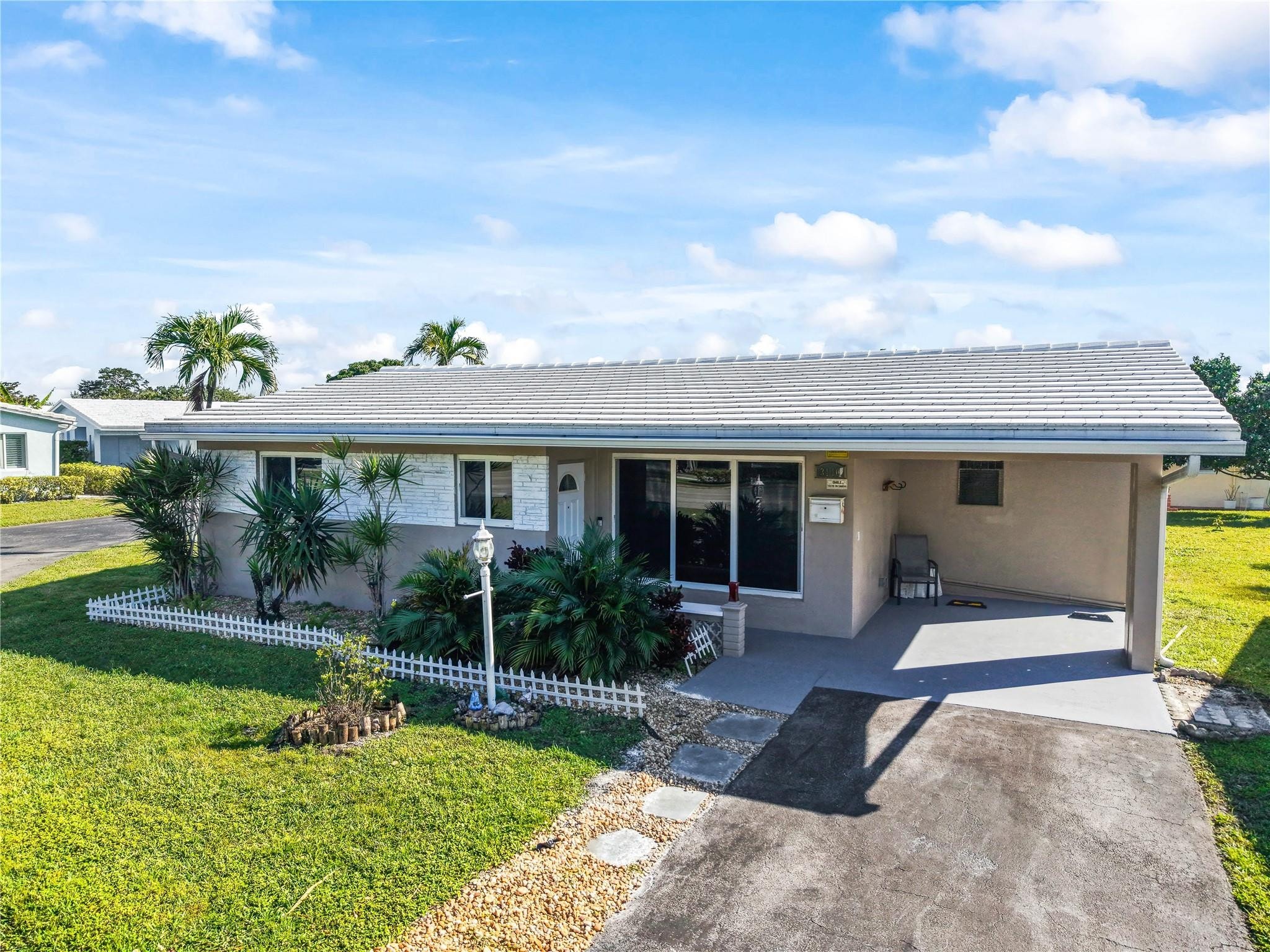 2BR – SingleFamilyResidence at 3140 Sheridan Lane