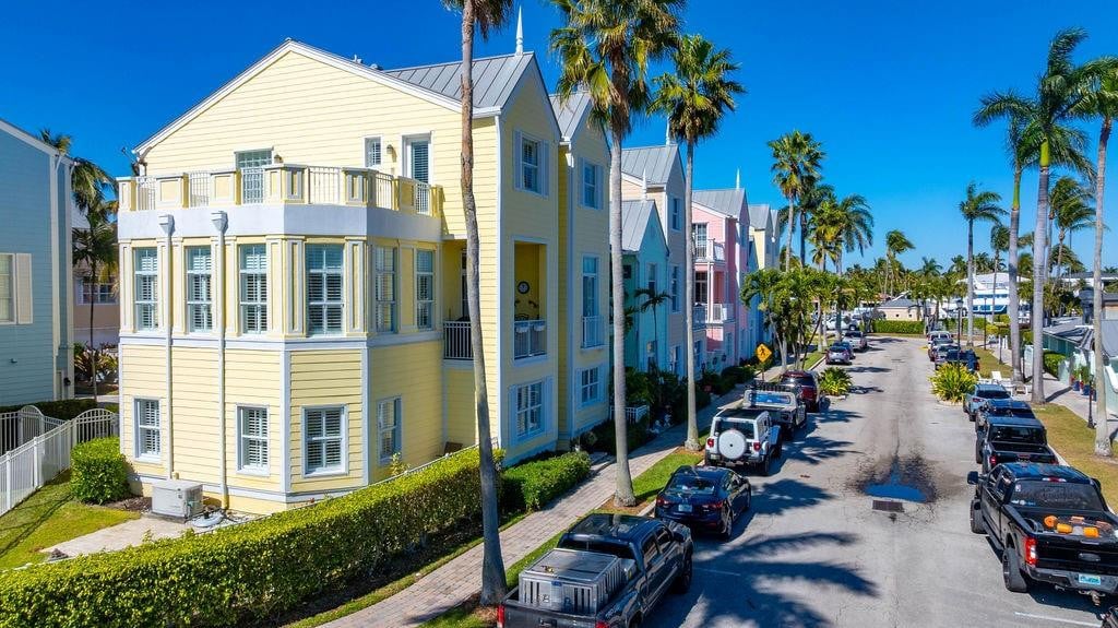 5BR – Townhouse at 2825 Marina Circle #2825