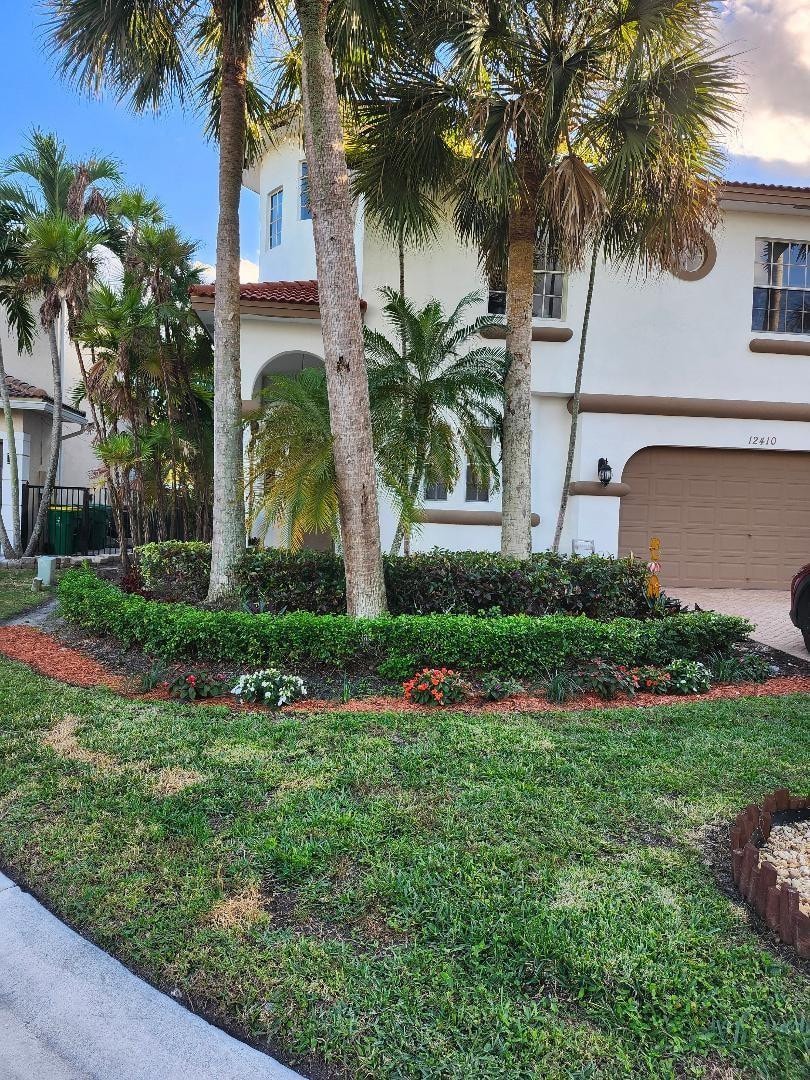 4BR – SingleFamilyResidence at 12410 SW 1st Street
