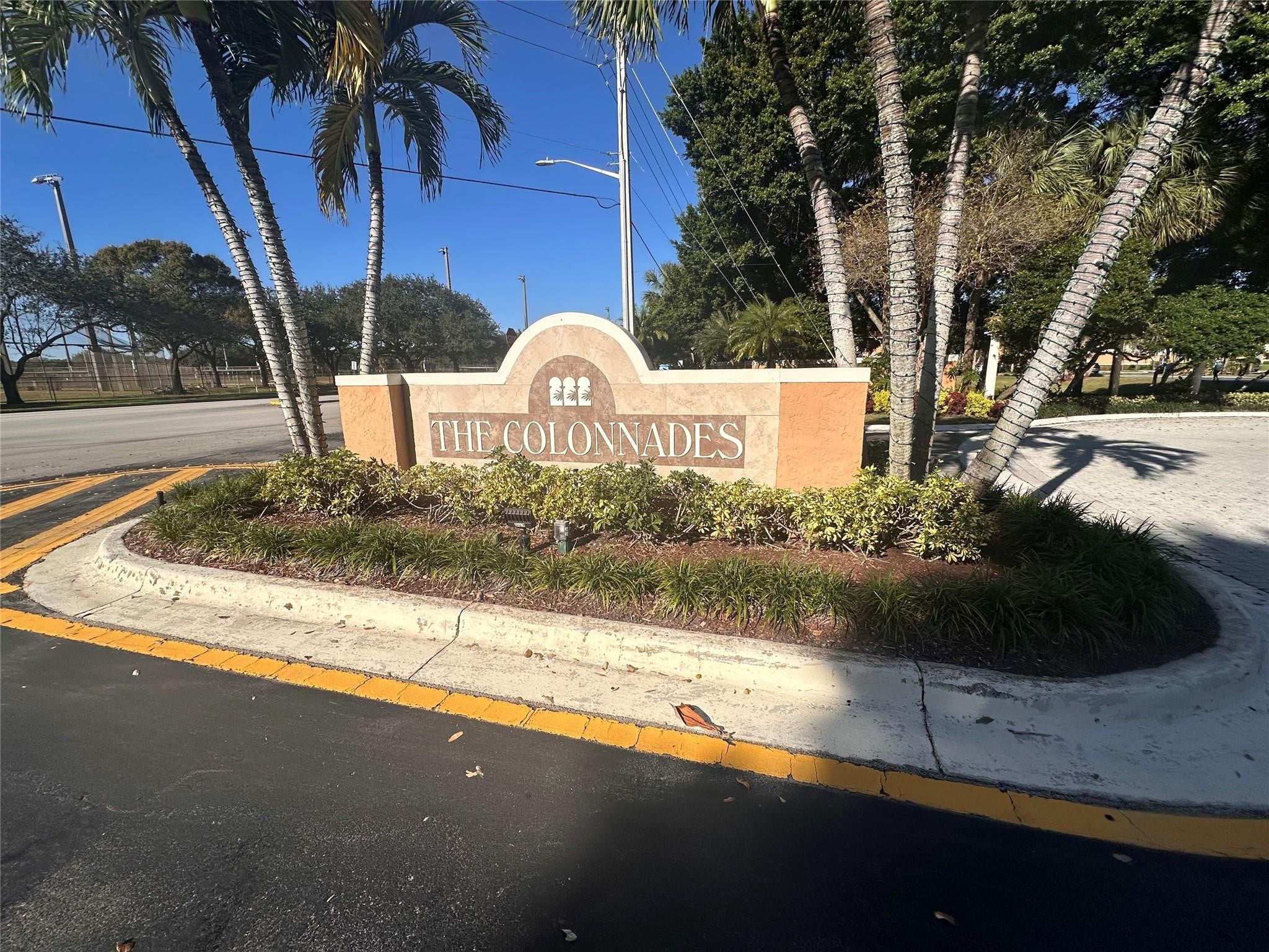 2BR – Condominium at 729 NW 91st Terrace #729