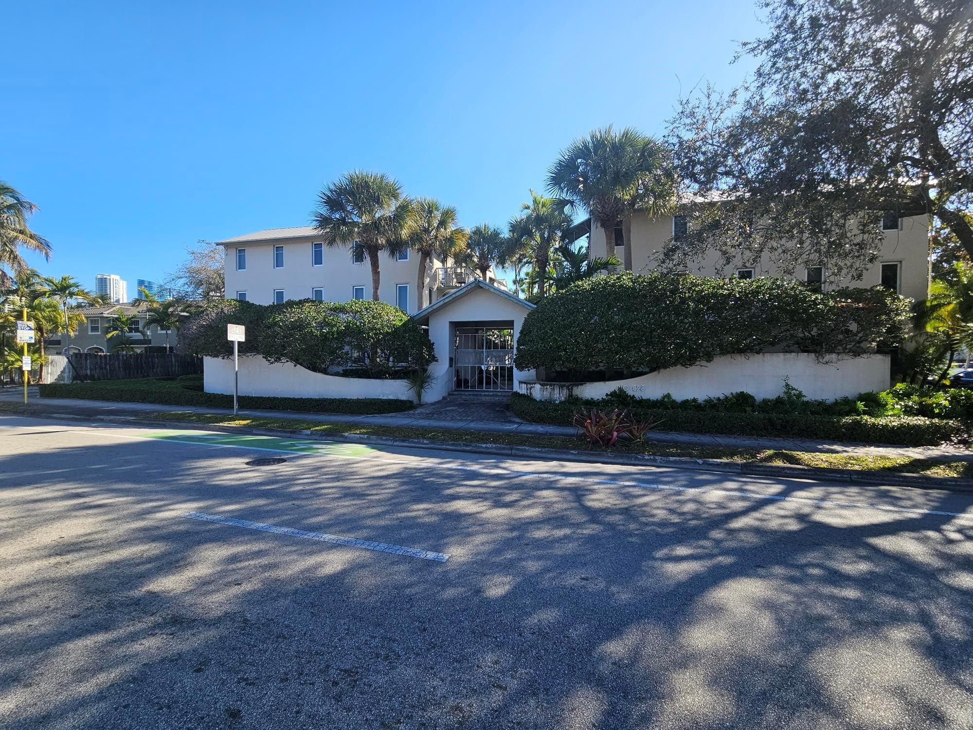 3BR – Townhouse at 812 SW 4th Avenue #8