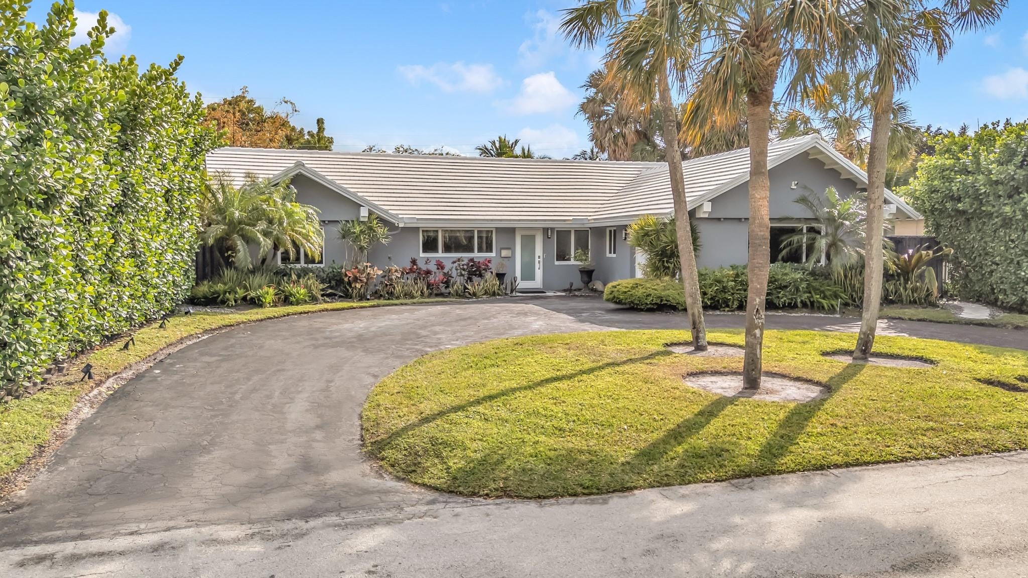 3BR – SingleFamilyResidence at 1920 NE 57th Street