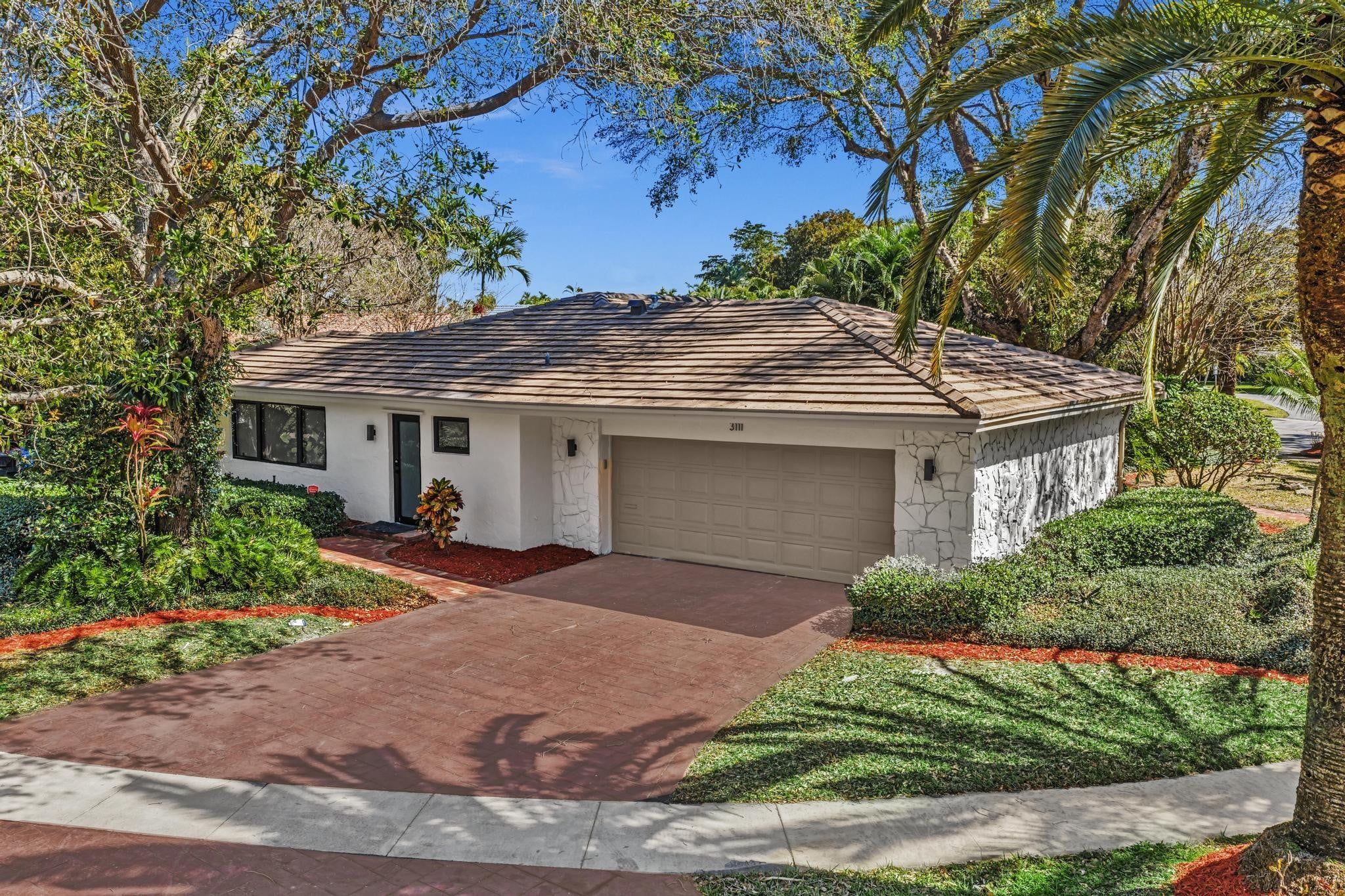 5BR – SingleFamilyResidence at 3111 N 52nd Avenue