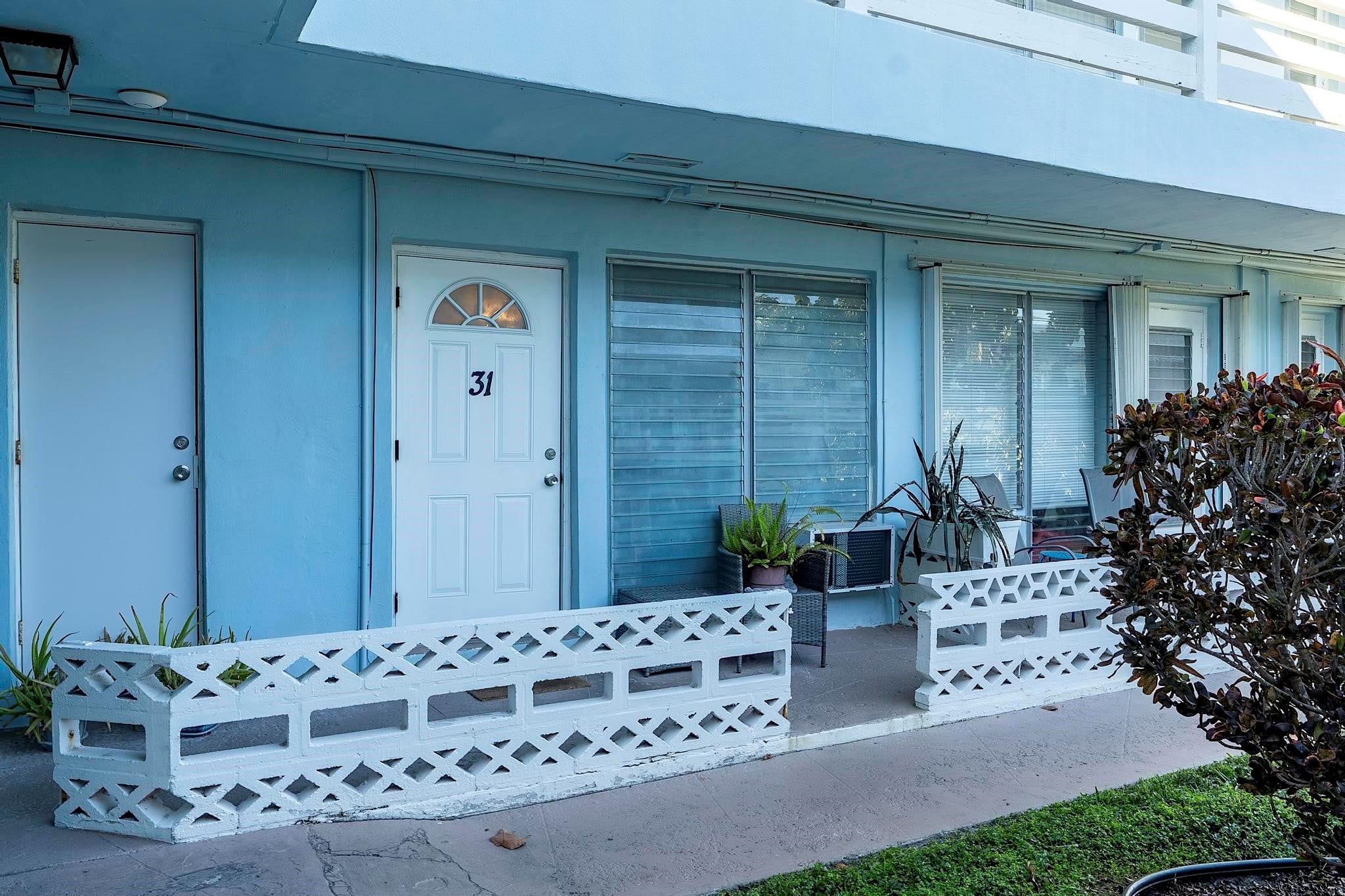 1BR – RES at 2700 NE 135th Street #31