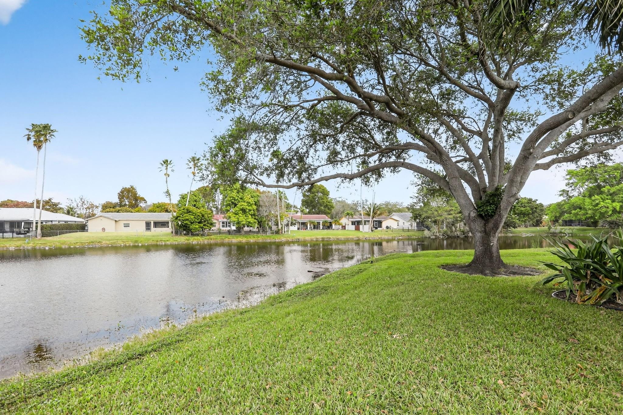 2BR – Condominium at 11477 NW 39th Court #307-1