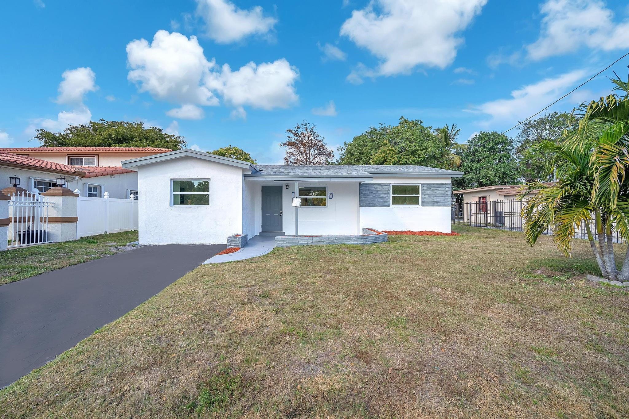 5BR – SingleFamilyResidence at 3531 NW 9th Court