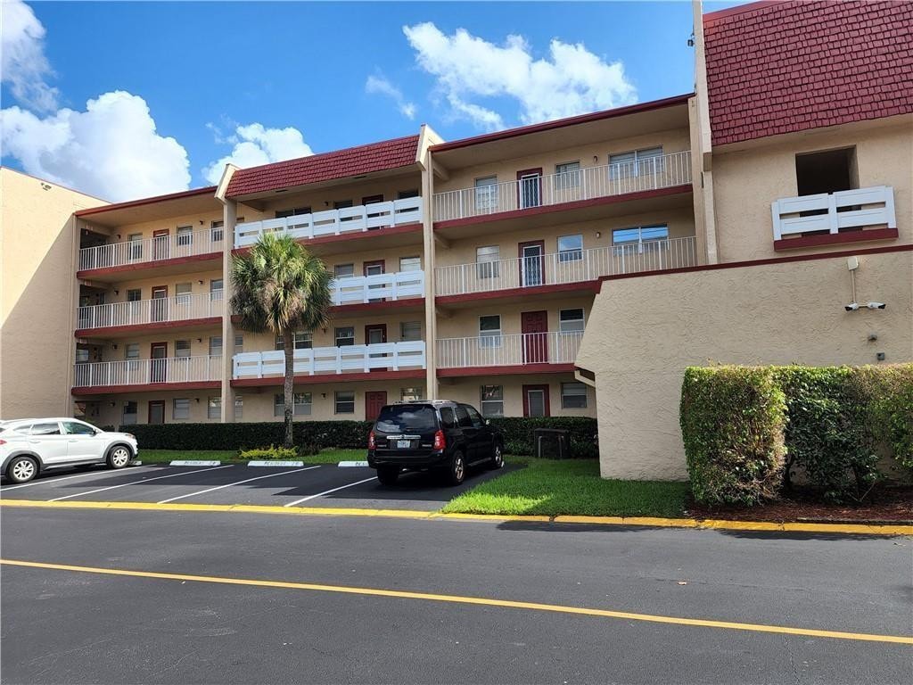 2BR – Condominium at 1005 Country Club Drive #207
