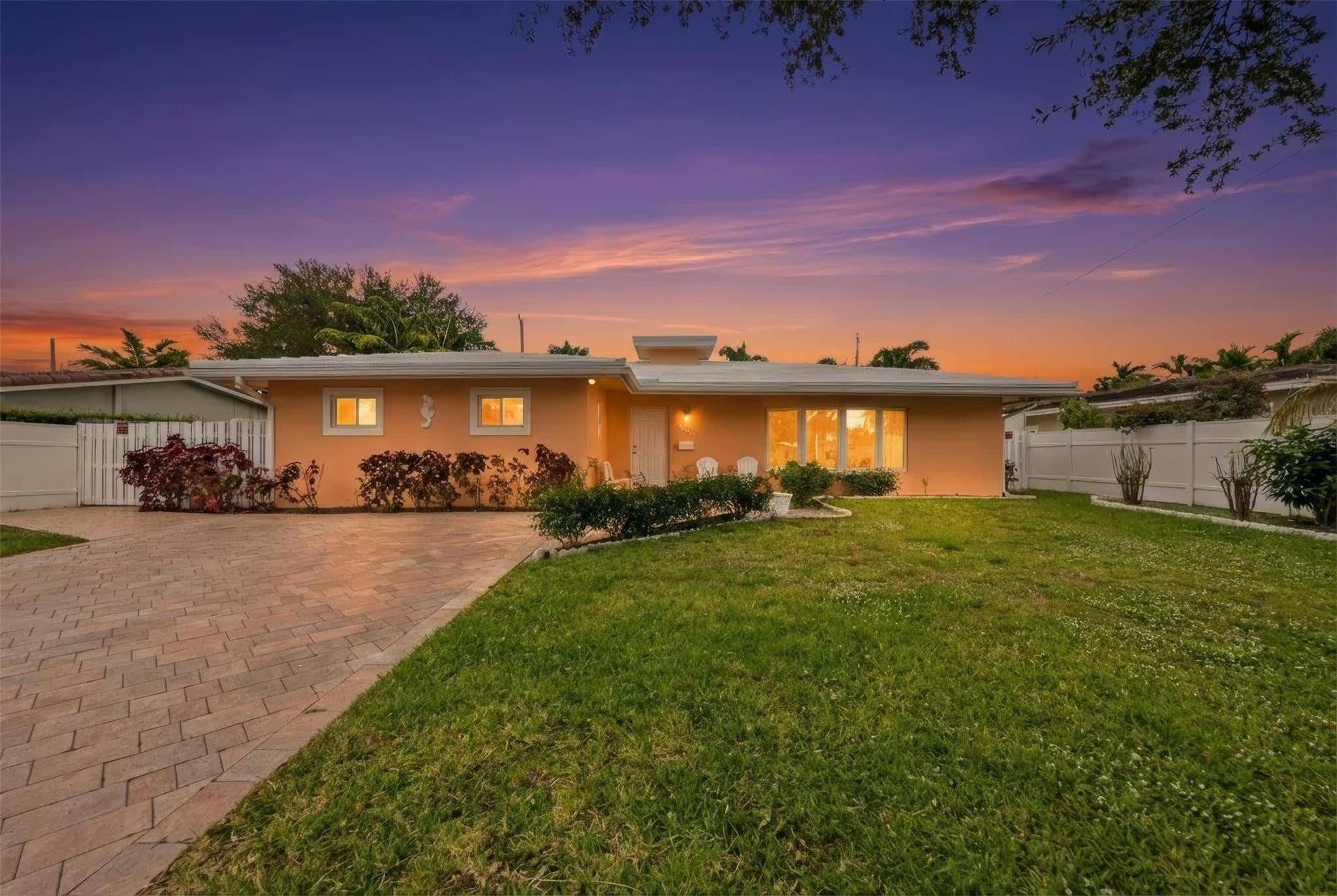 3BR – SingleFamilyResidence at 5284 NE 18th Terrace