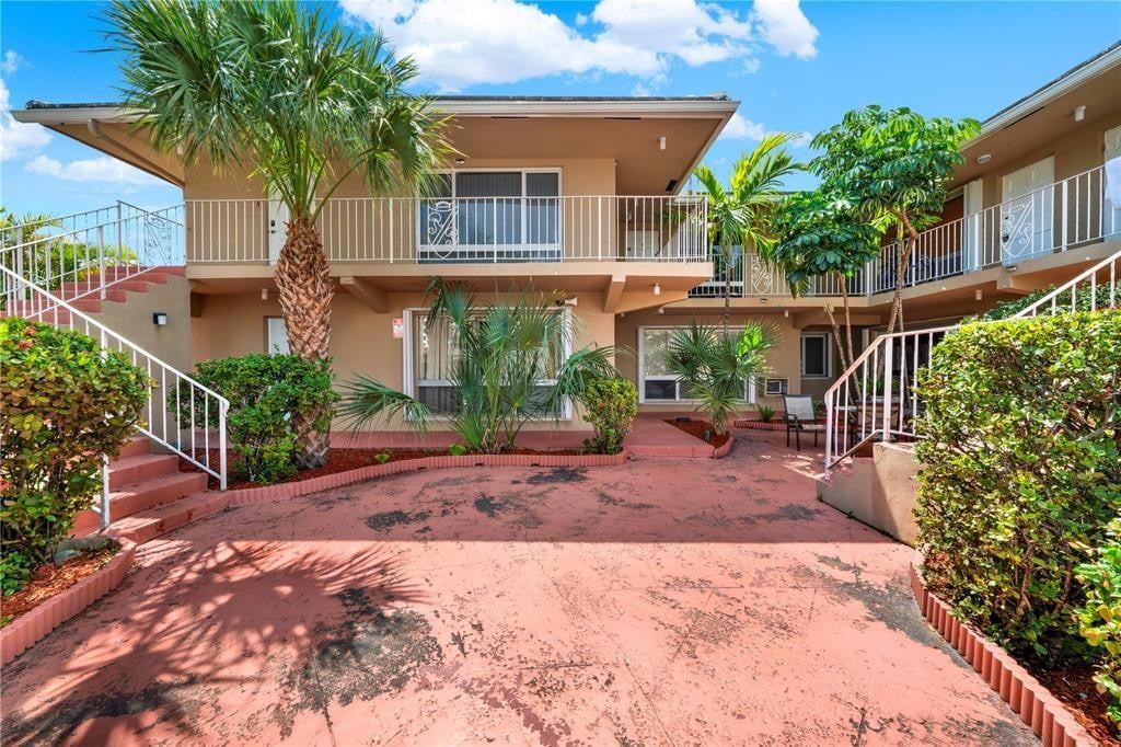 2BR – Condominium at 2864 NE 32nd Street #7