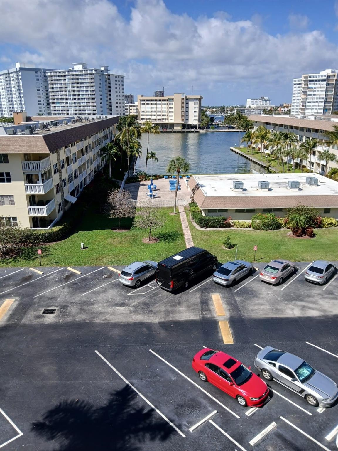 2BR – Condominium at 1893 S Ocean Drive #605