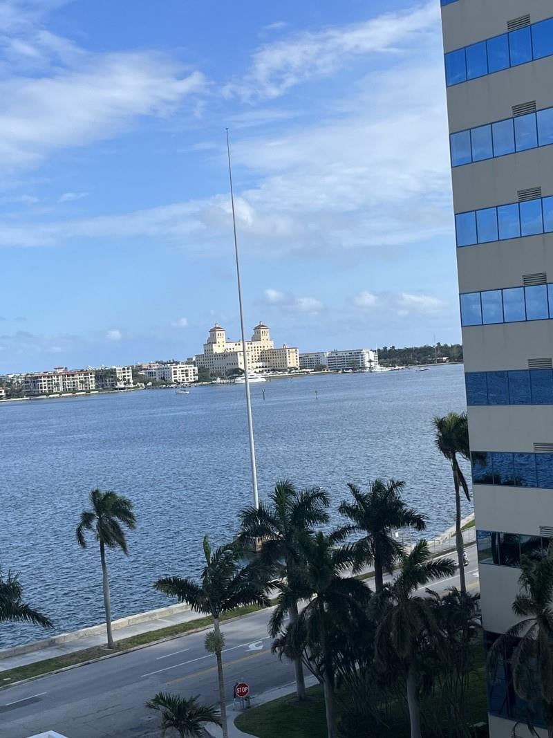 2BR – Condominium at 1551 N Flagler Drive #716