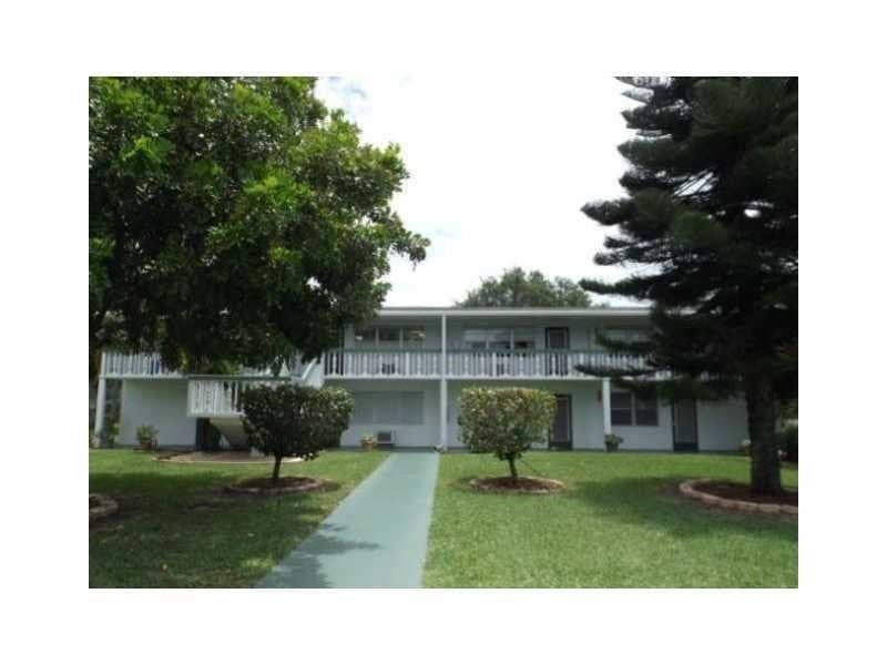 2BR – Condominium at 301 Oakridge Q #301