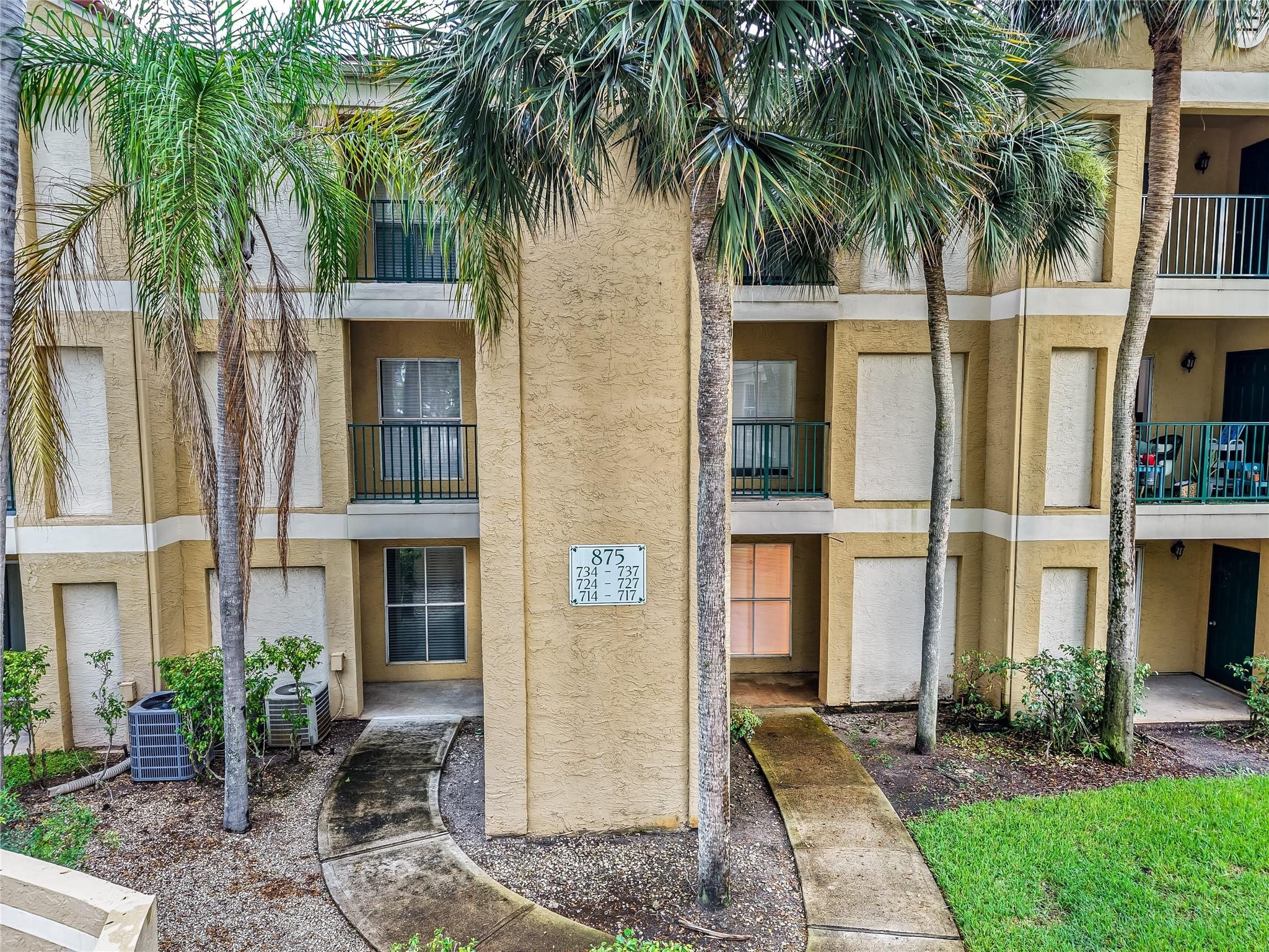 2BR – Condominium at 875 Riverside Drive #717