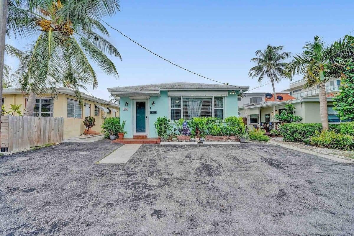 3BR – SingleFamilyResidence at 326 Walnut Street