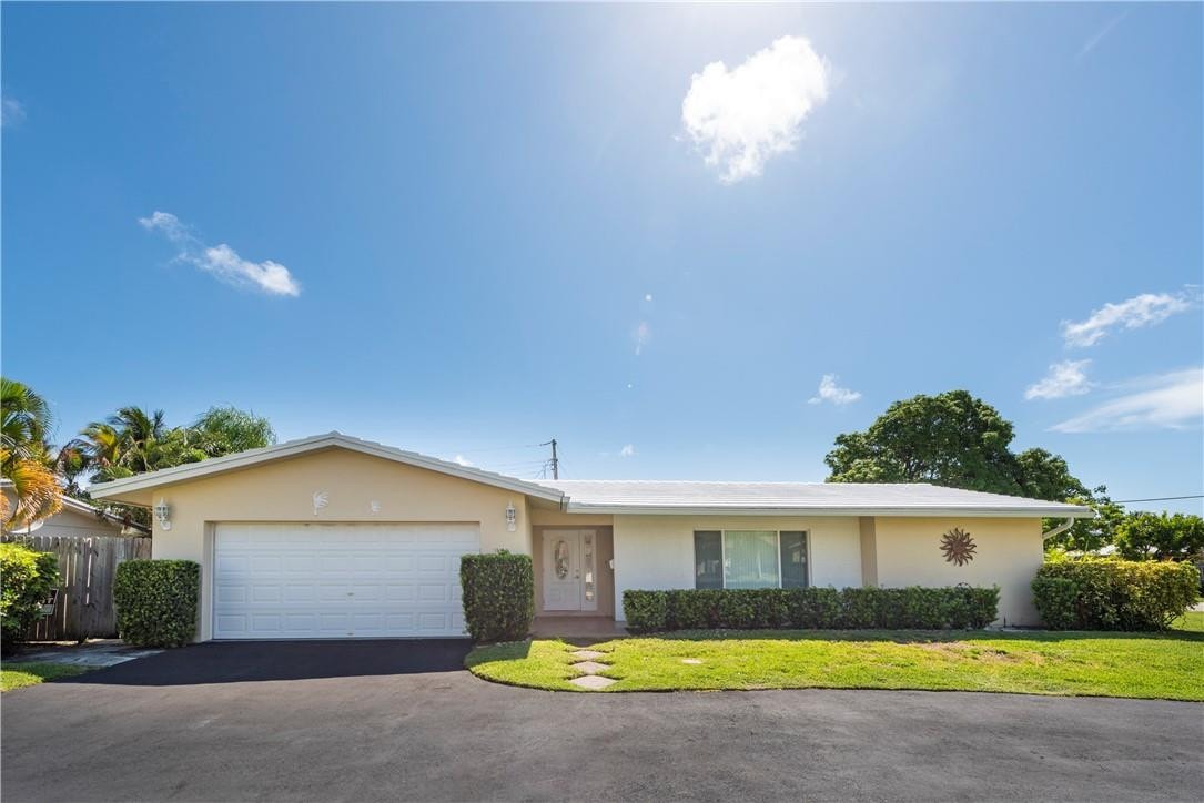 3BR – SingleFamilyResidence at 5200 NE 15th Avenue