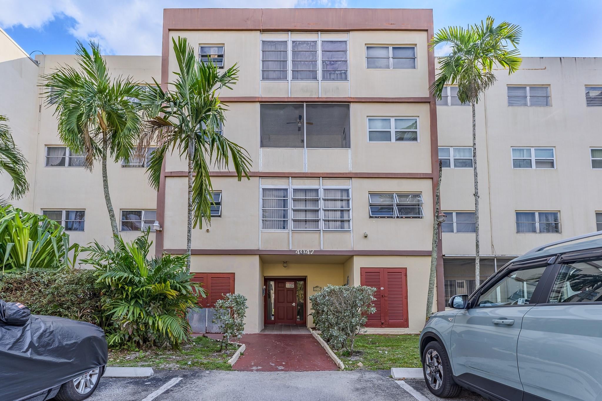 2BR – Condominium at 4047 NW 16th Street #307