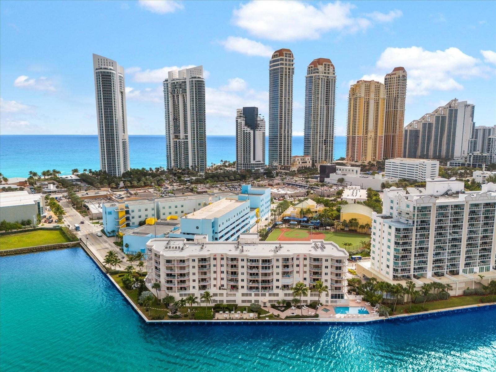 2BR – Condominium at 18260 N Bay Road #304