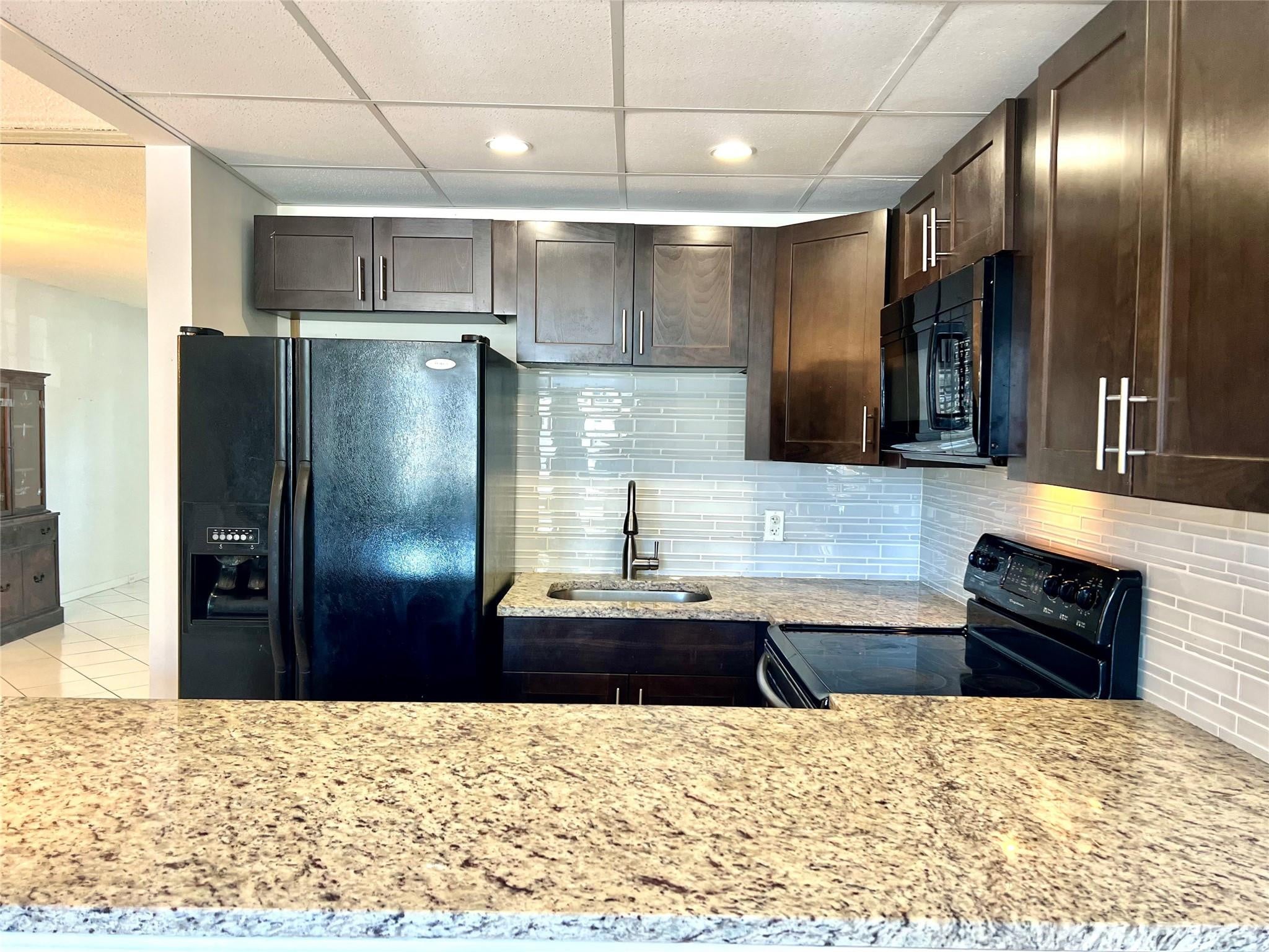 1BR – Condominium at 111 Oakridge I #111