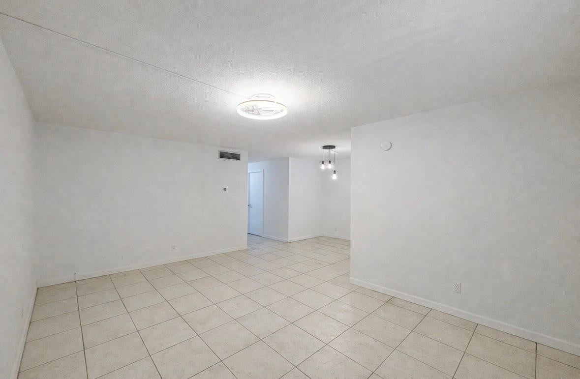 1BR – Condominium at 1855 Plunkett Street #307