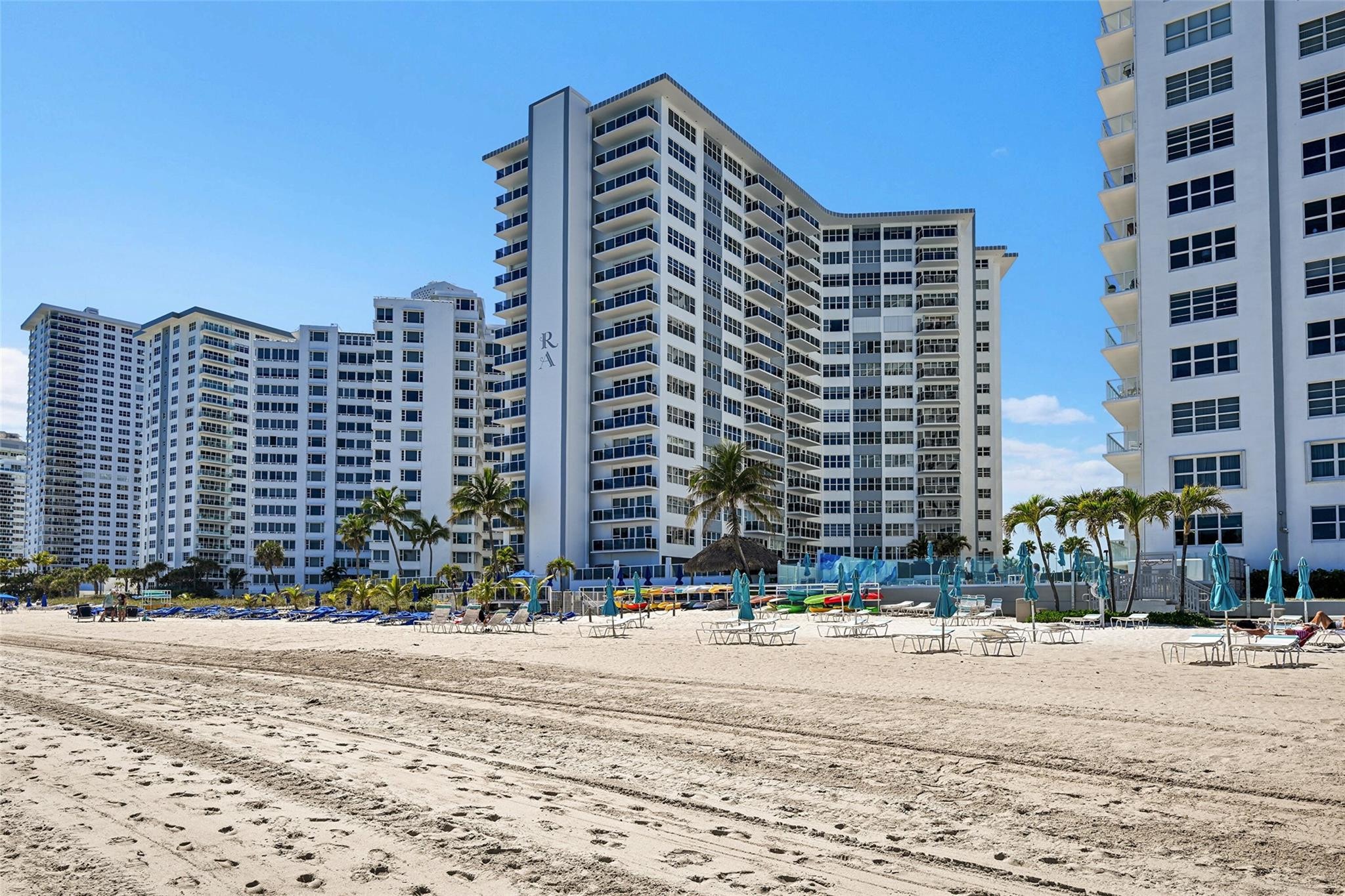 3BR – Condominium at 3700 Galt Ocean Drive #1215