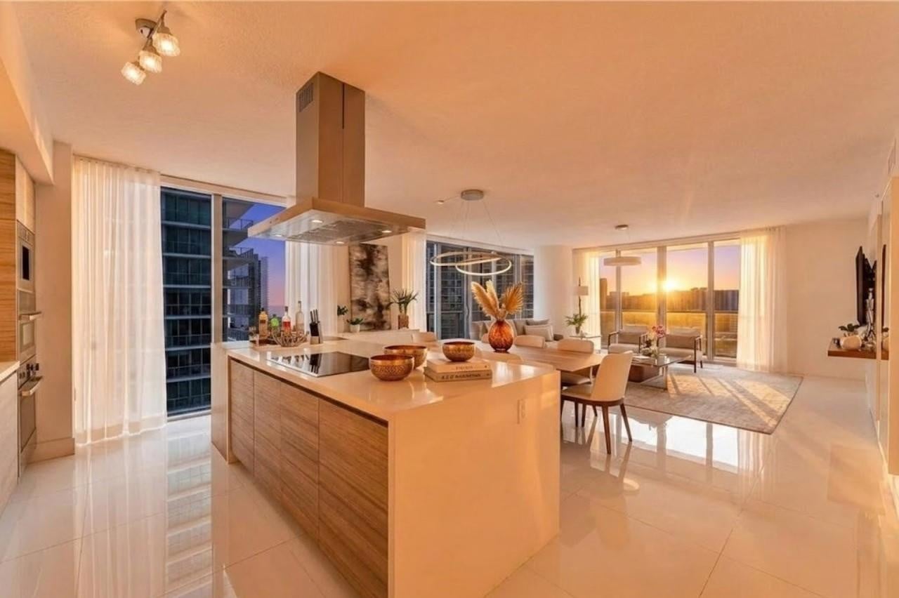 3BR – Condominium at 330 Sunny Isles Boulevard #5-1408