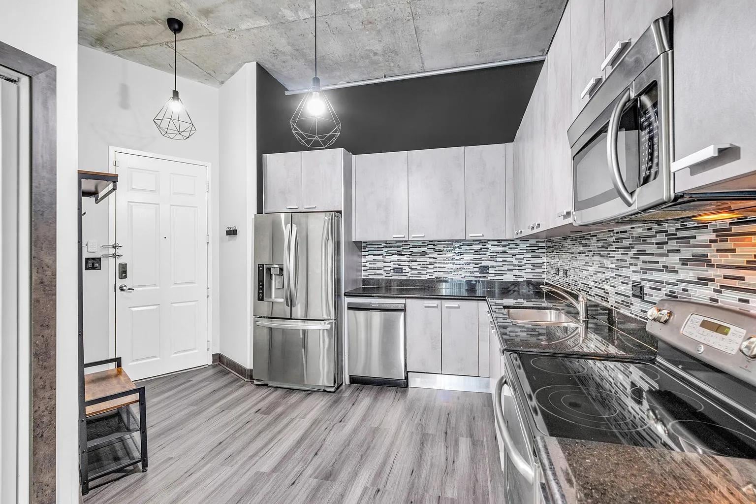 1BR – Condominium at 2100 Van Buren Street #203
