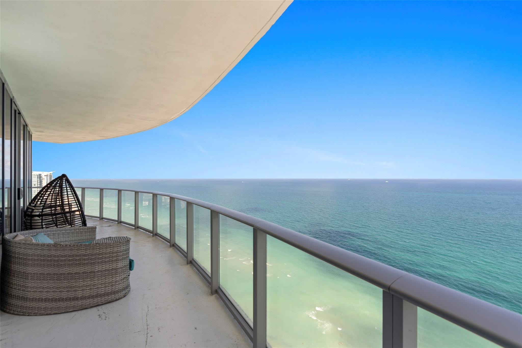 4BR – Condominium at 4111 S Ocean Drive #3501,3502