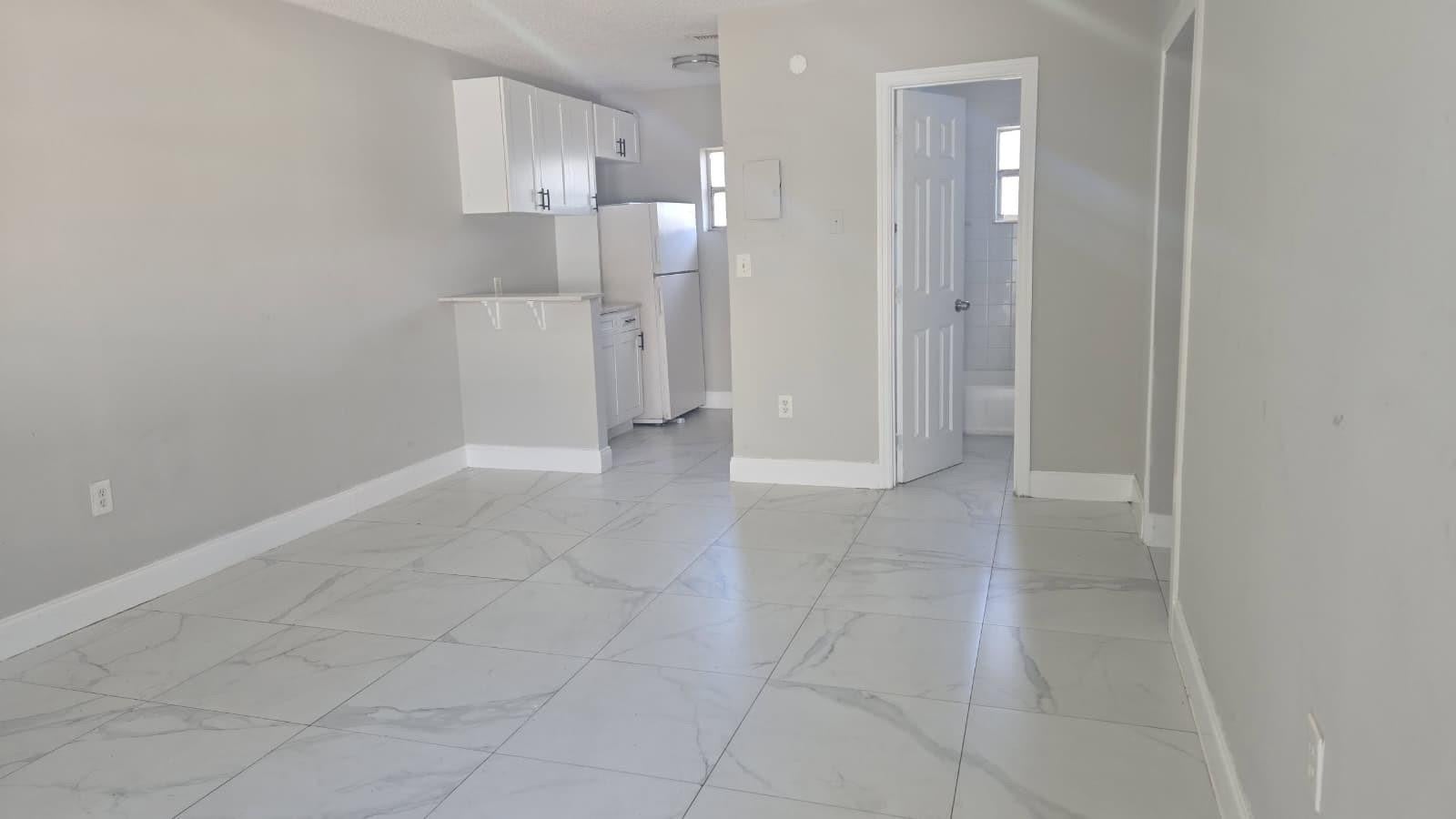 2BR – Apartment at 616 NW 5th Avenue #2