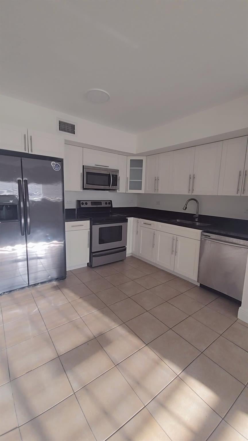 1BR – Apartment at 3700 N 56th Avenue #1015